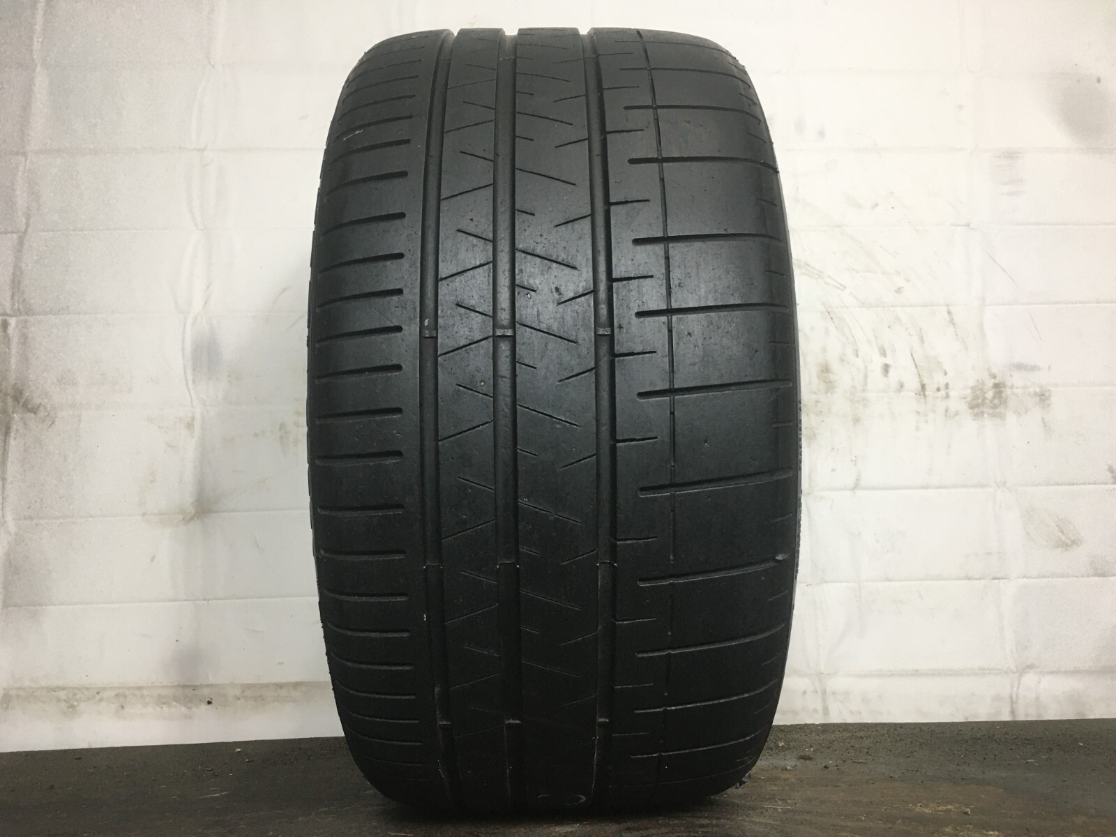 [1] Pirelli P Zero Corsa PZC4 P305/30ZR20 305 30 20 Tire 6.5-7.0/32