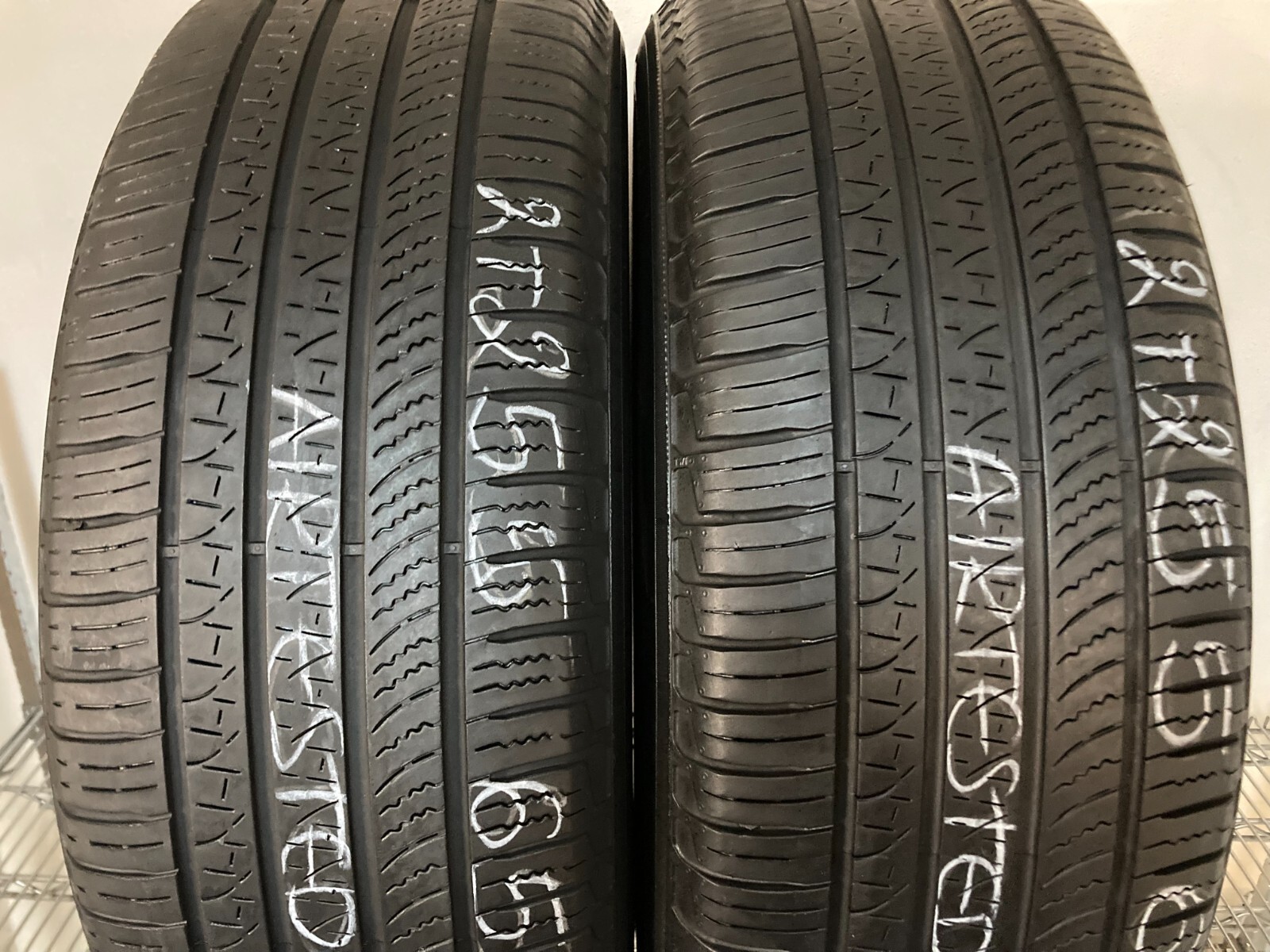 2 Tires 255 65 19 Pirelli Scorpion Zero LR A/S (5.50-6.00/32=61-66% Tread)