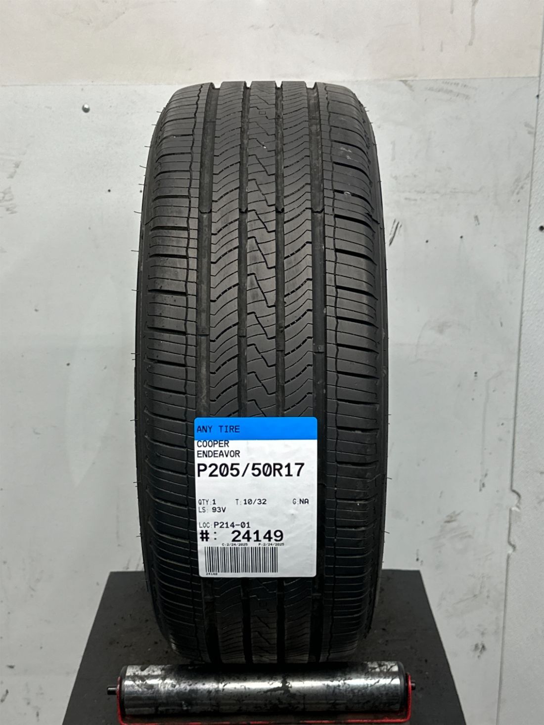 Used P205/50R17 Cooper Endeavor 93 V – 10/32