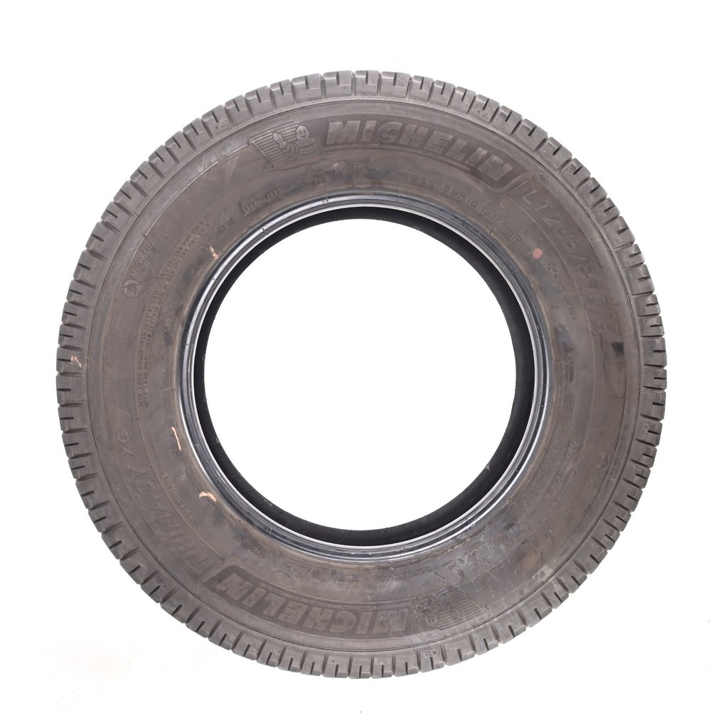 Set of (4) Used LT 235/80R18 Michelin Primacy XC 121/118R – 5-7/32