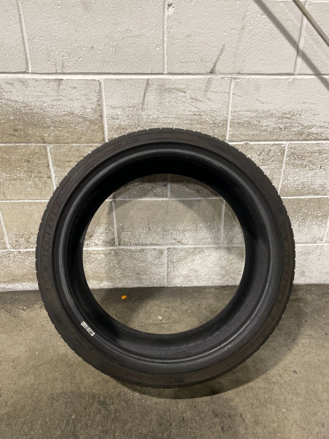 1x P255/35R21 Michelin Pilot Sport A/S 4 TO 9/32 98 W Used Tire 2553521