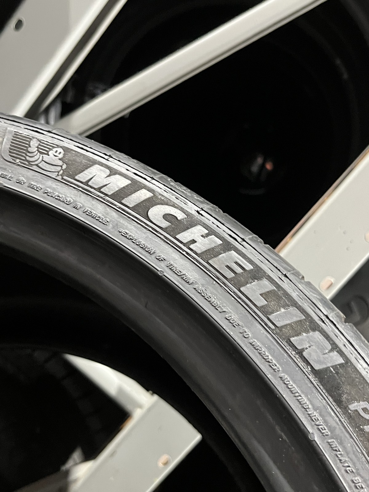 Michelin Pilot Sport All Season 4+ ZP 345/25ZR21 104Y DOT.0625 8.25/32 NO Patch