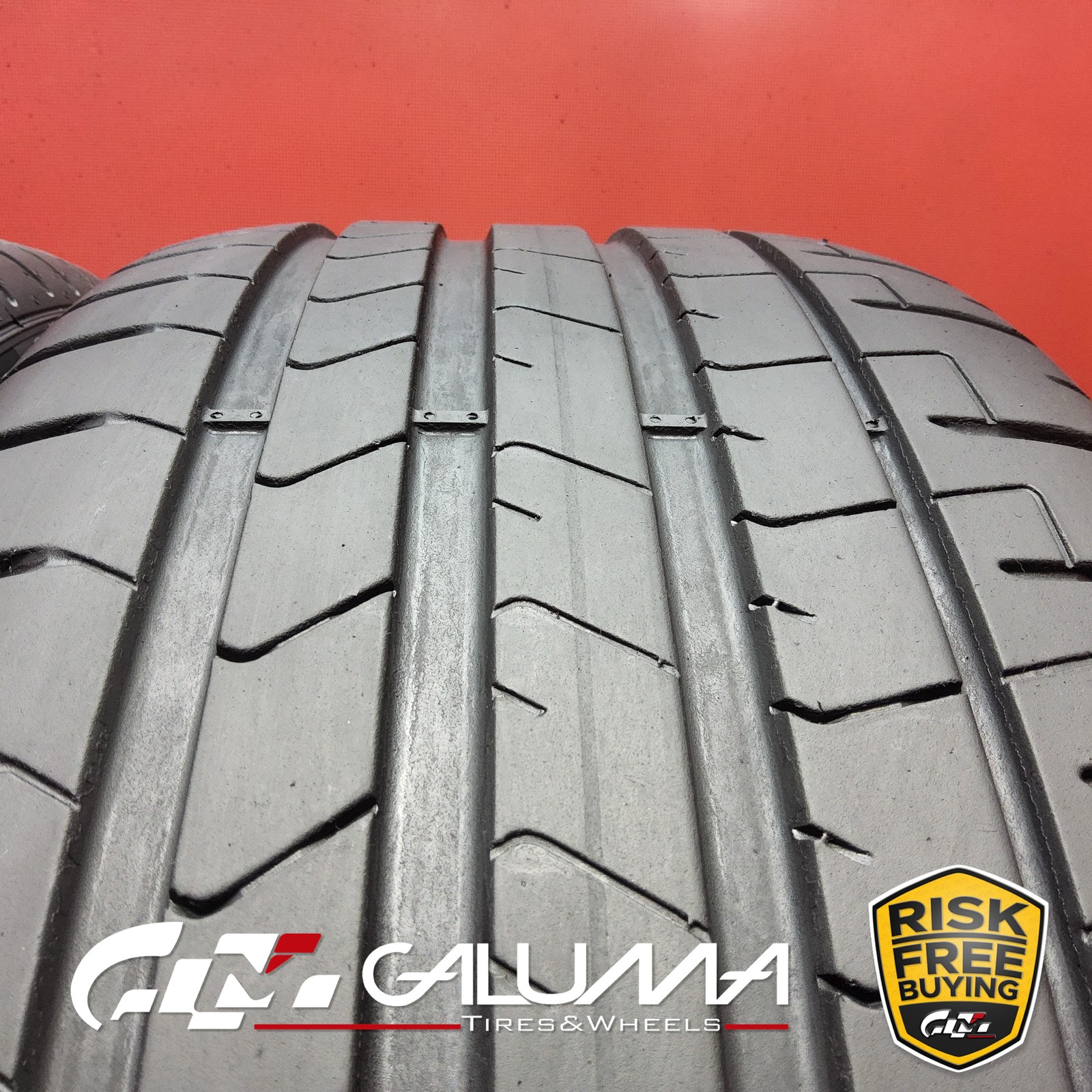 Set of 2 Tires Pirelli P-Zero (PZ4) ★ MO XL 245/40/20 R20 99Y No Repairs #95901