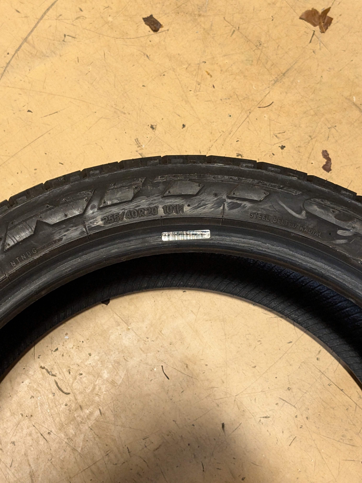 USED 12/32″ NITTO NOMAD GRAPPLER 255 40 20 101H ALL TERRAIN SUV/CROSSOVER TIRE 2