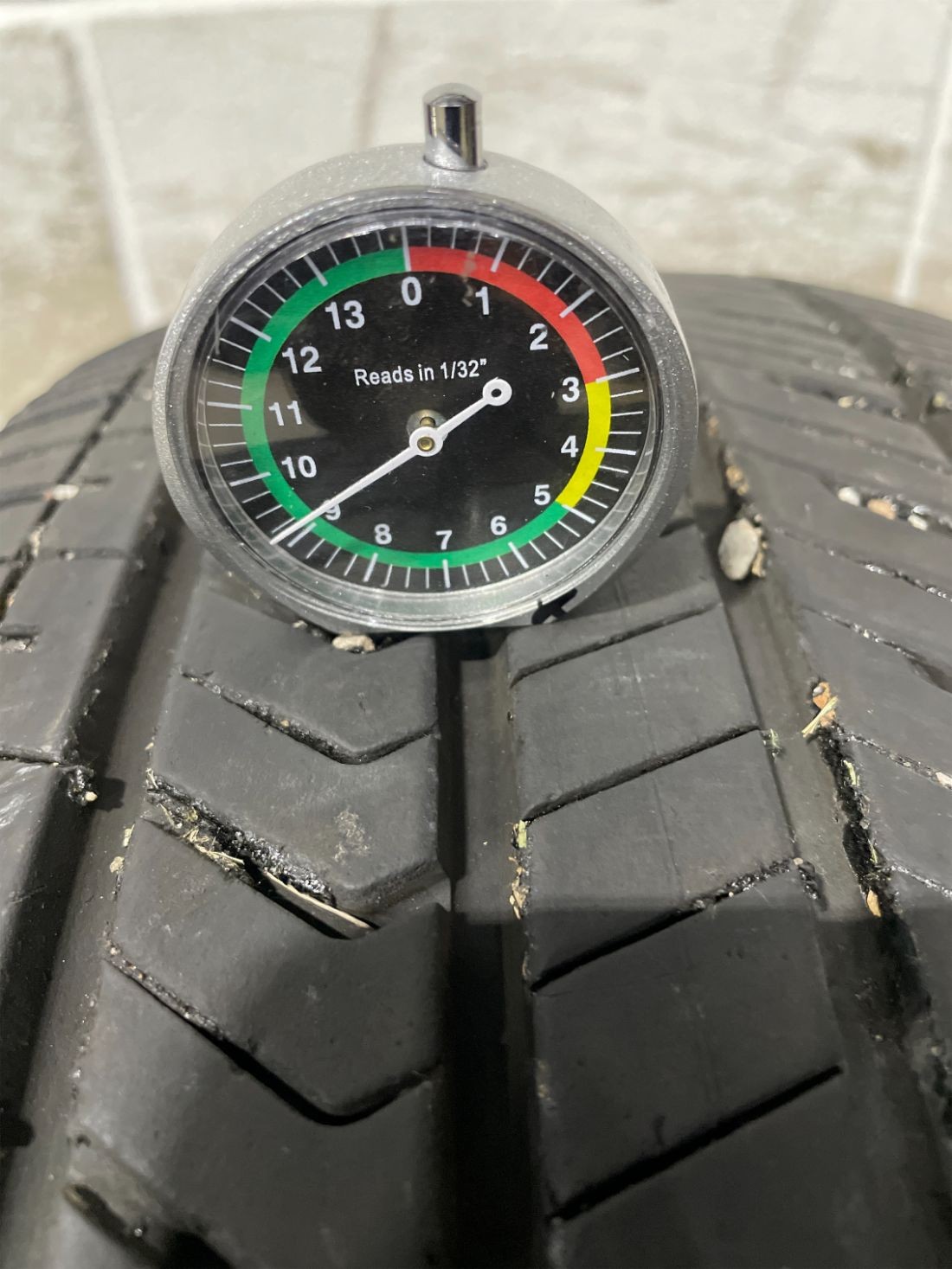 1x P265/60R20 Yokohama Geolandar X-CV G057 9/32 112 H Used Tire 2656020