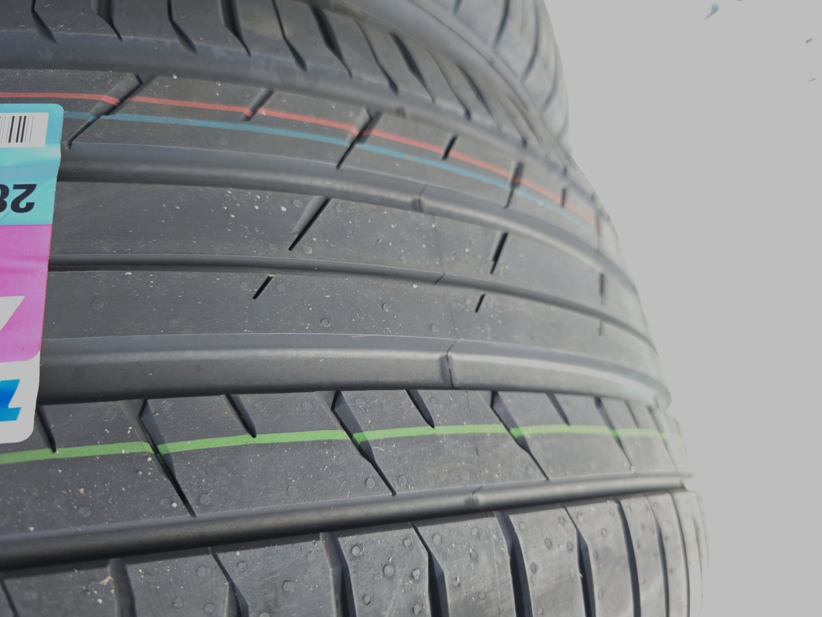 (1) New 285/35/21 Toyo Proxes SUV tire 285/35R21 XL 105Y