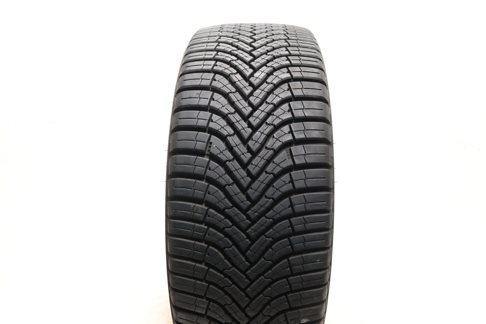 Set of 2 Used 215/45R18 Goodyear Assurance WeatherReady 2 – 93V – 10-10.5/32