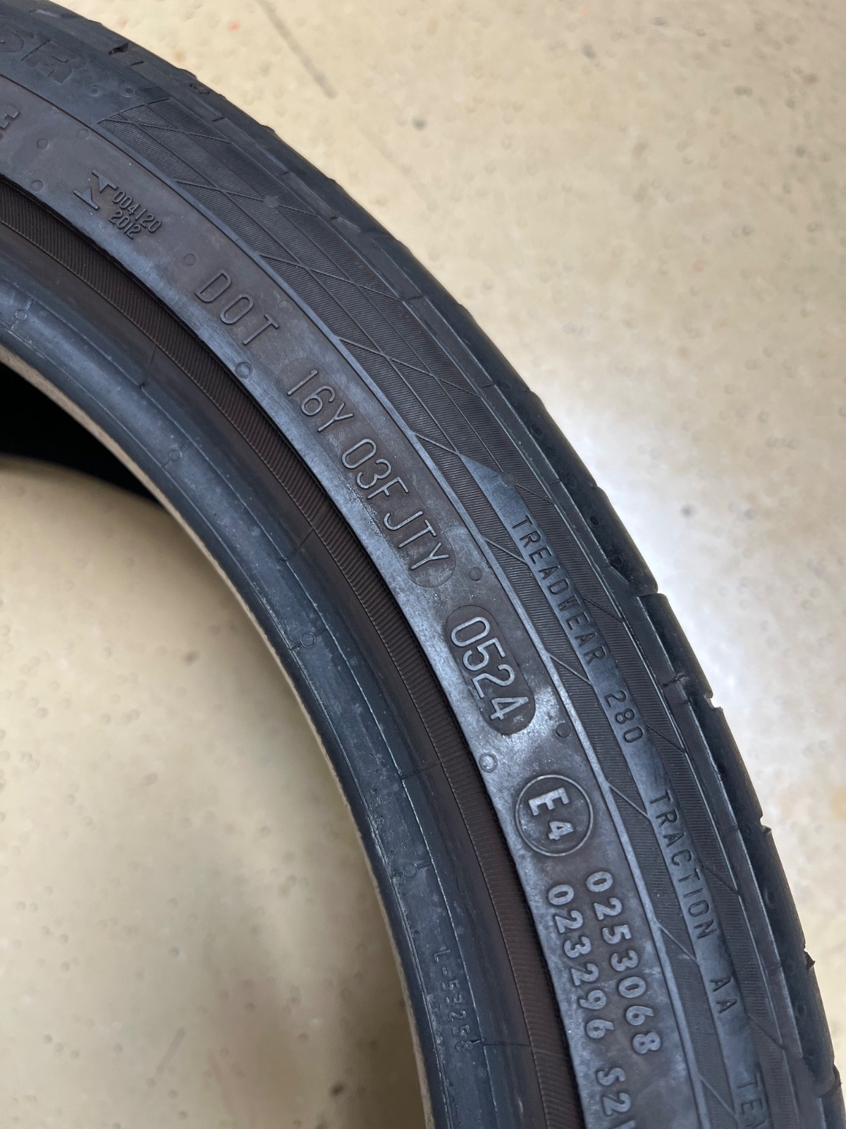 1 – NO REPAIRS 255/35R19 XL (92Y) Continental ContiSportContact 5 SSR (MOE) 7126