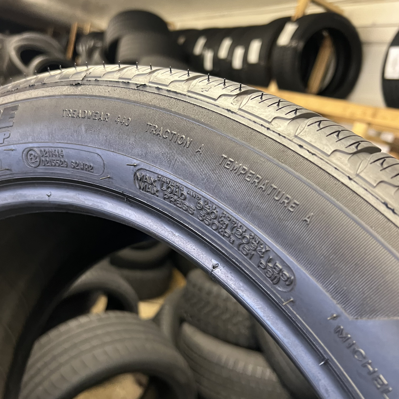 1 Tire Michelin Latitude Tour HP NO 295/40R20 106V DOT.0623 7.5/32