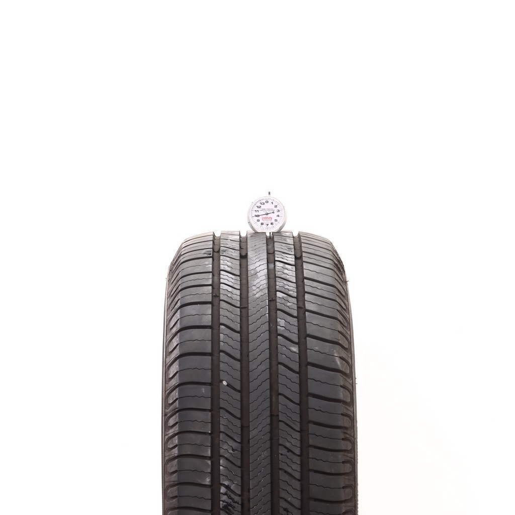 Set of (4) Used 235/65R17 Michelin Defender 2 104H – 9.5-11/32