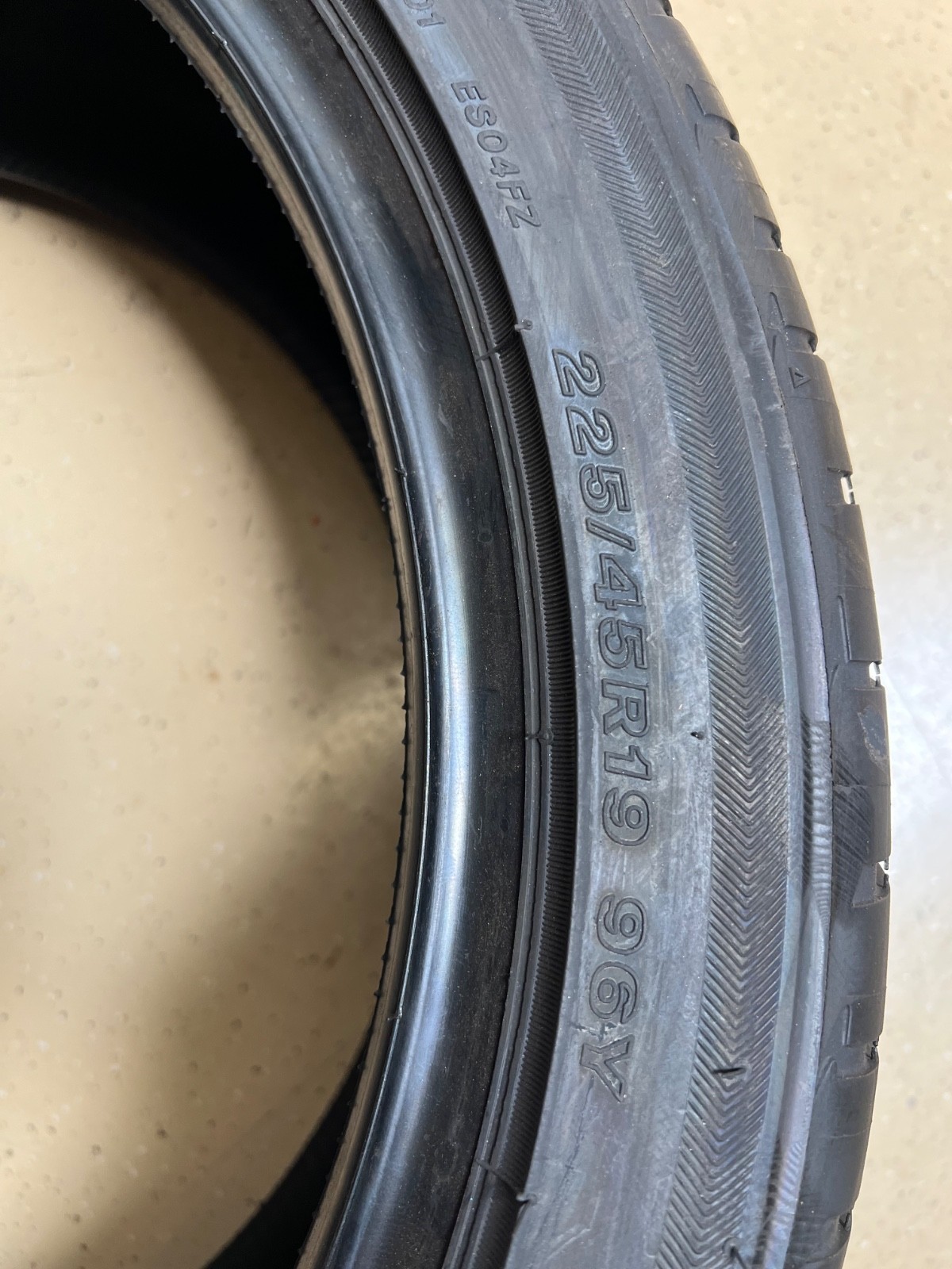 2 – NEW 225/45R19 XL (96Y) Bridgestone Potenza S-04 Pole Position – 8023