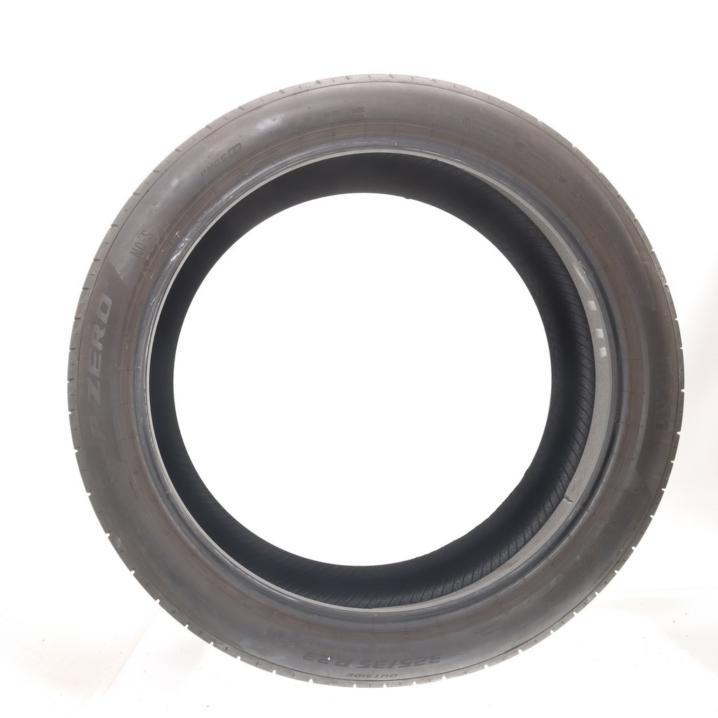 Used 325/35R23 Pirelli P Zero PZ5 MO-S PNCS 111Y – 5.5/32