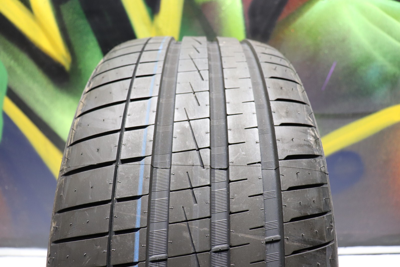 Set of 2 New 235/35ZR20 Vredestein Ultrac Vorti + – 92Y – 9.5/32 New
