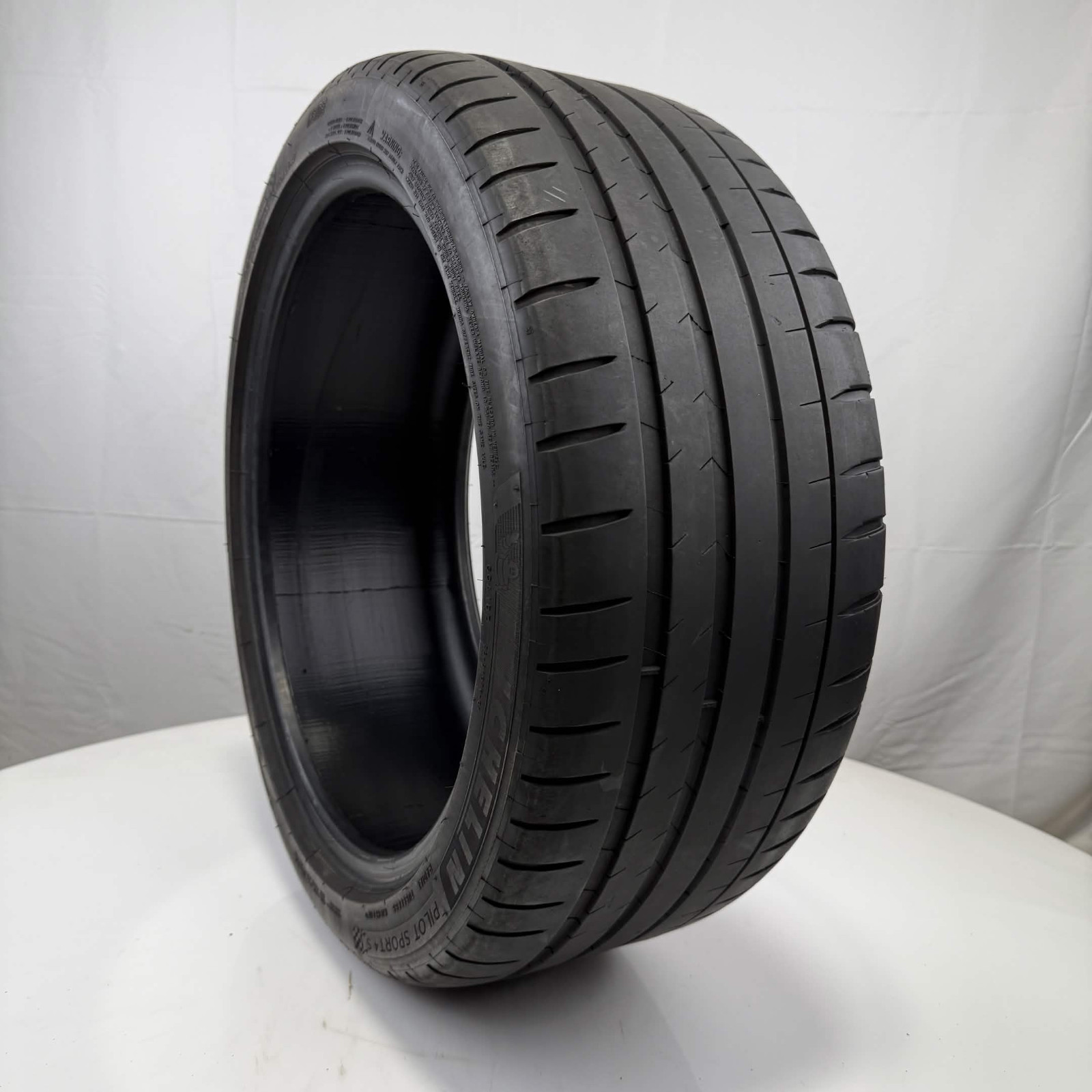 Used 235/40ZR18 Michelin Pilot Sport 4 S 95Y 5.5/32 (DOT 24)