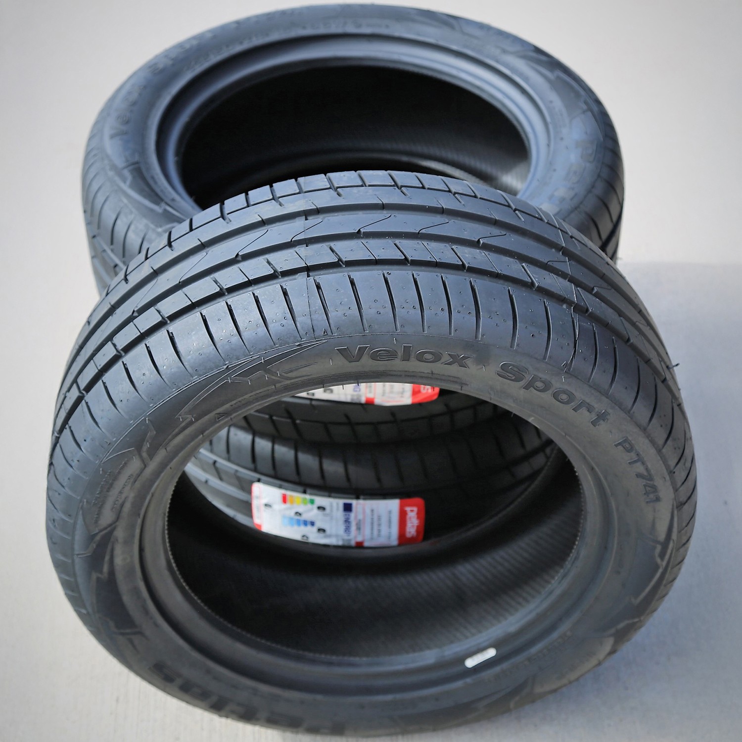 Petlas Velox Sport PT741 215/50R17 ZR 95W XL Summer Performance Tire 320AAA