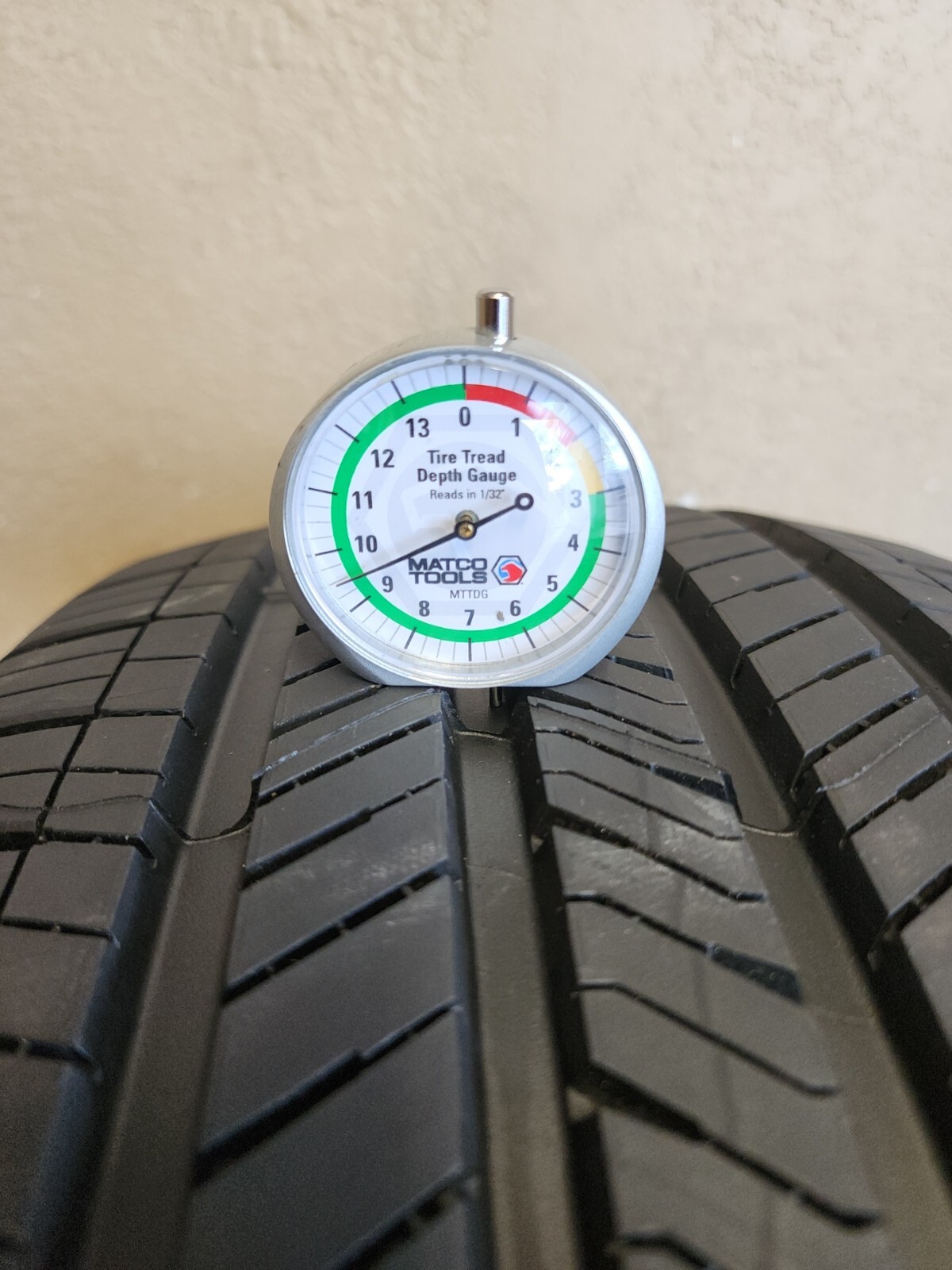 245/45R19 98W Goodyear Eagle Touring 9.5/32 DOT 2121 2454519
