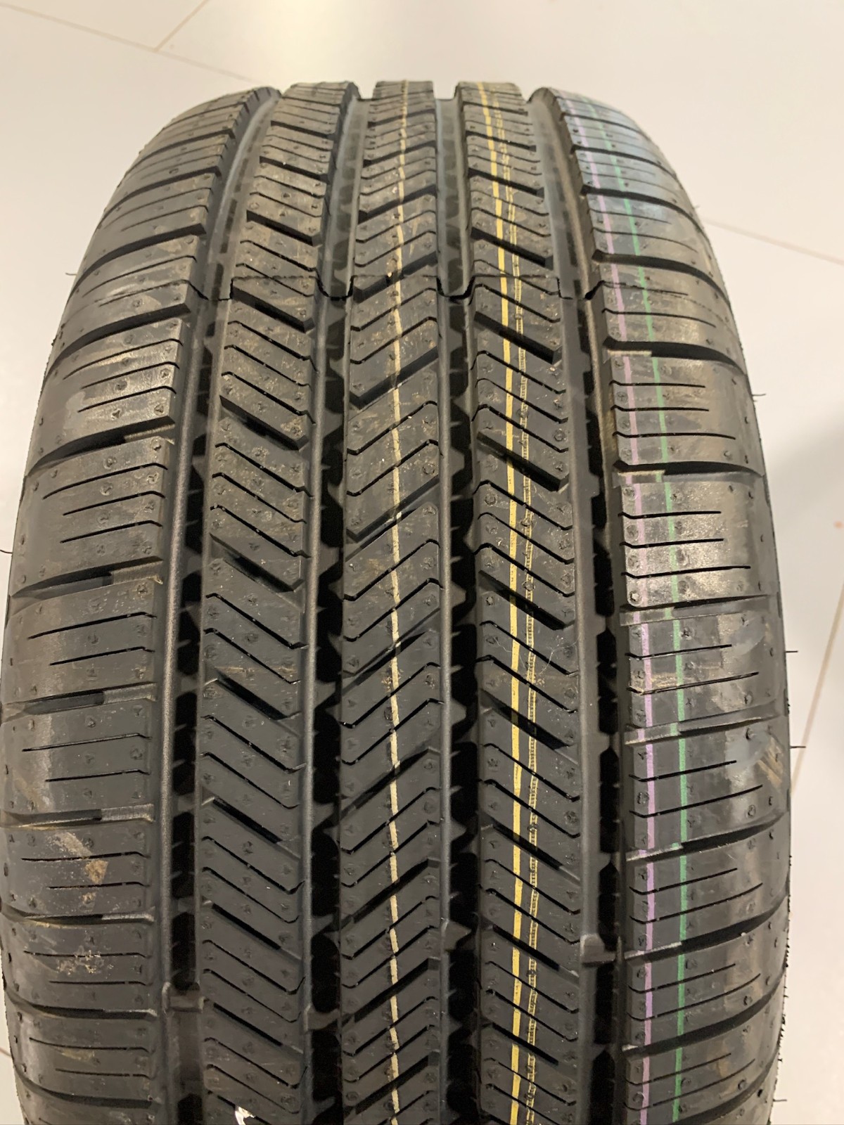 1 New 225 50 17 Goodyear Eagle LS-2 ROF All Season Run Flat Tire