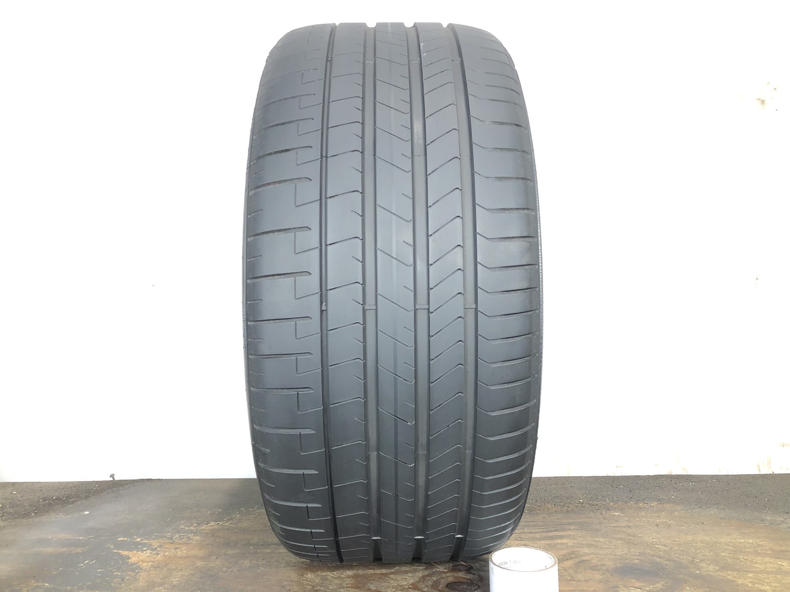 [1] Pirelli P Zero PZ4 Run Flat P315/35R22 315 35 22 Tire 8.25/32