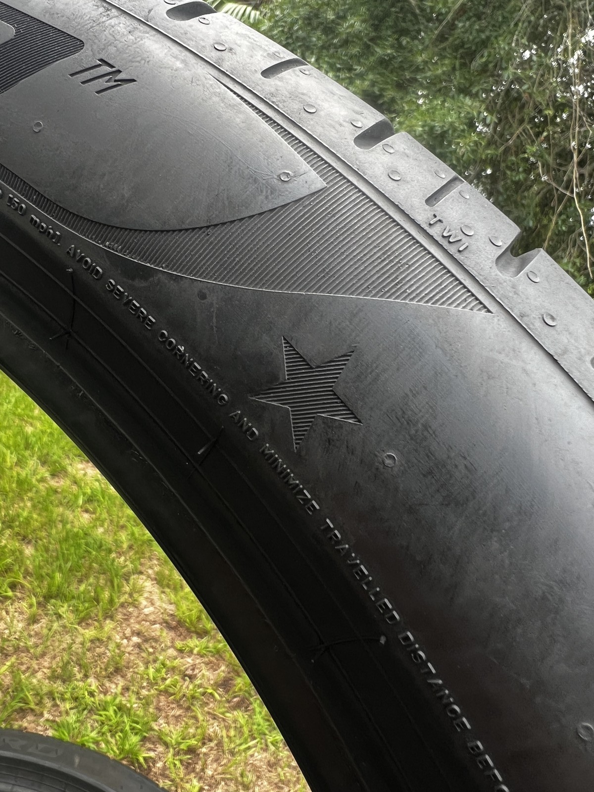 1 Tire Pirelli P Zero PZ4 ★ BMW 315/35R22 111Y DOT.0623 5/32