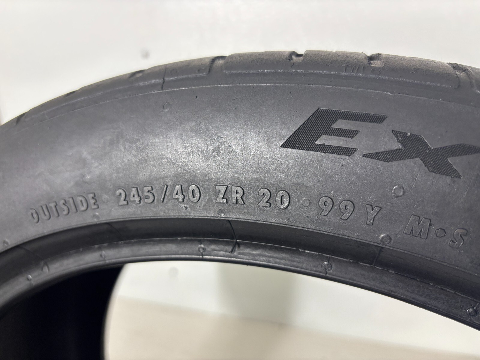 NO SHIPPING ONLY LOCAL PICK UP 1 Tire 245 40 20 Continental ExtremeContact