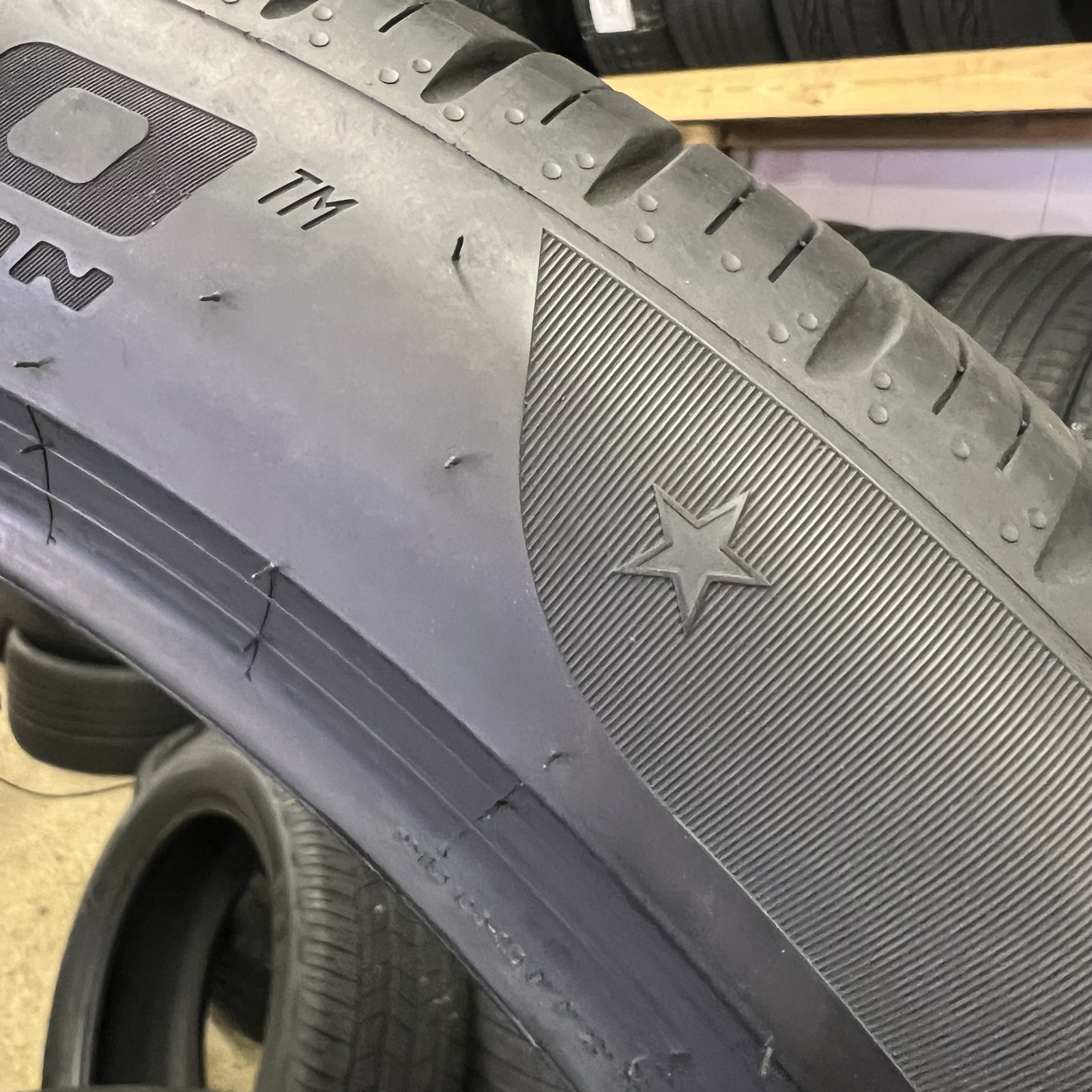 1 Tire LikeNEW Pirelli Pzero All Season BMW 285/40R20 108H DOT.3322 NO Patch