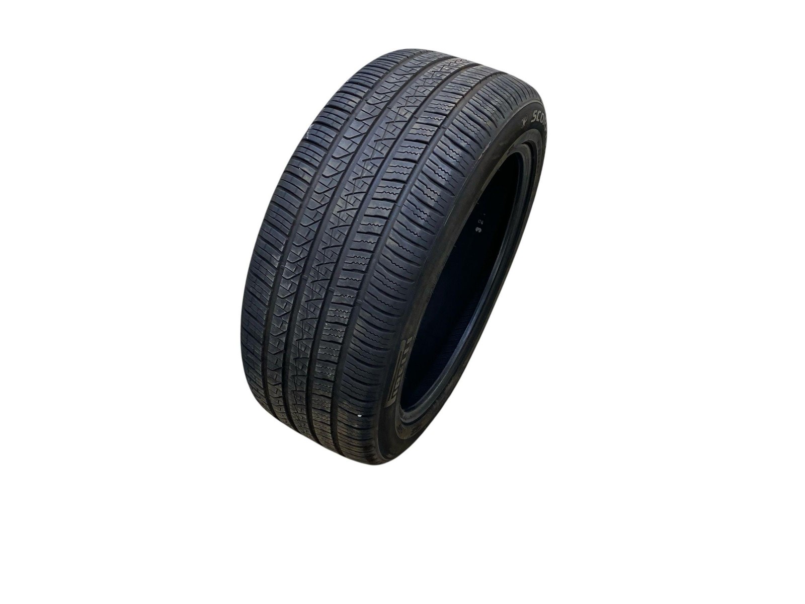 (A) PIELLI SCORPION ZERO 275/45R21 9/32ND TREAD DEPTH DATECODE 0124