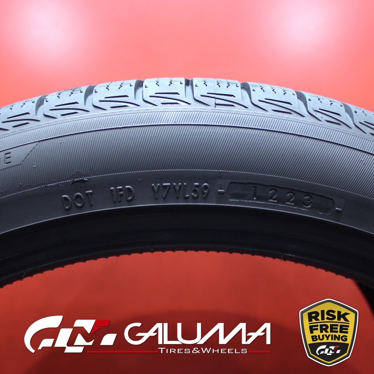 Set of 2 Tires Yokohama Advan V35 315/35R22 315/35/22 3153522 111V #79445