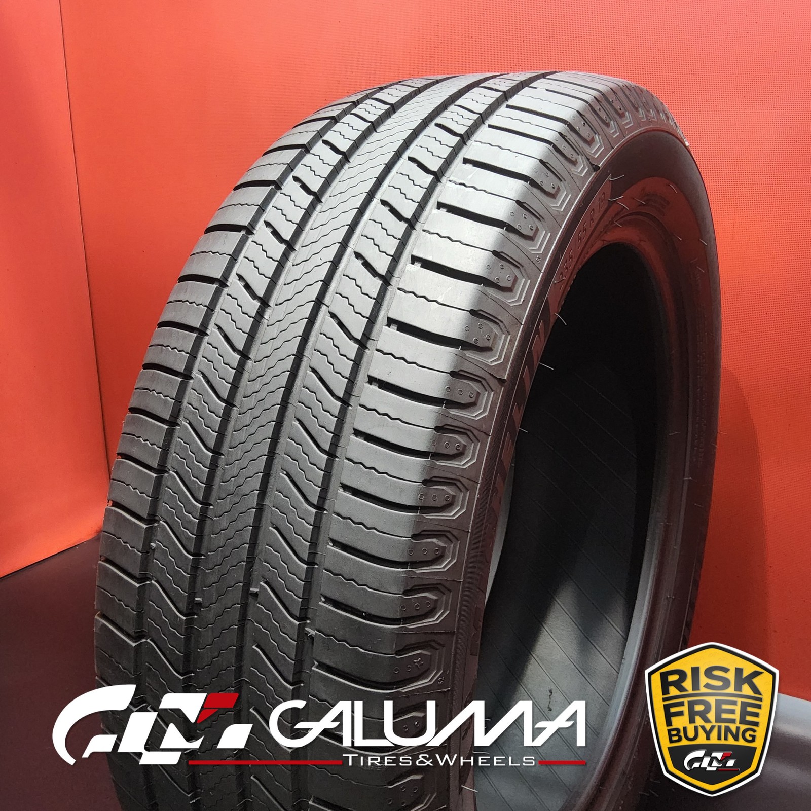 1 (One) Tire Michelin Defender 2 XL 235/55R19 235/55/19 105H No Repairs #94755