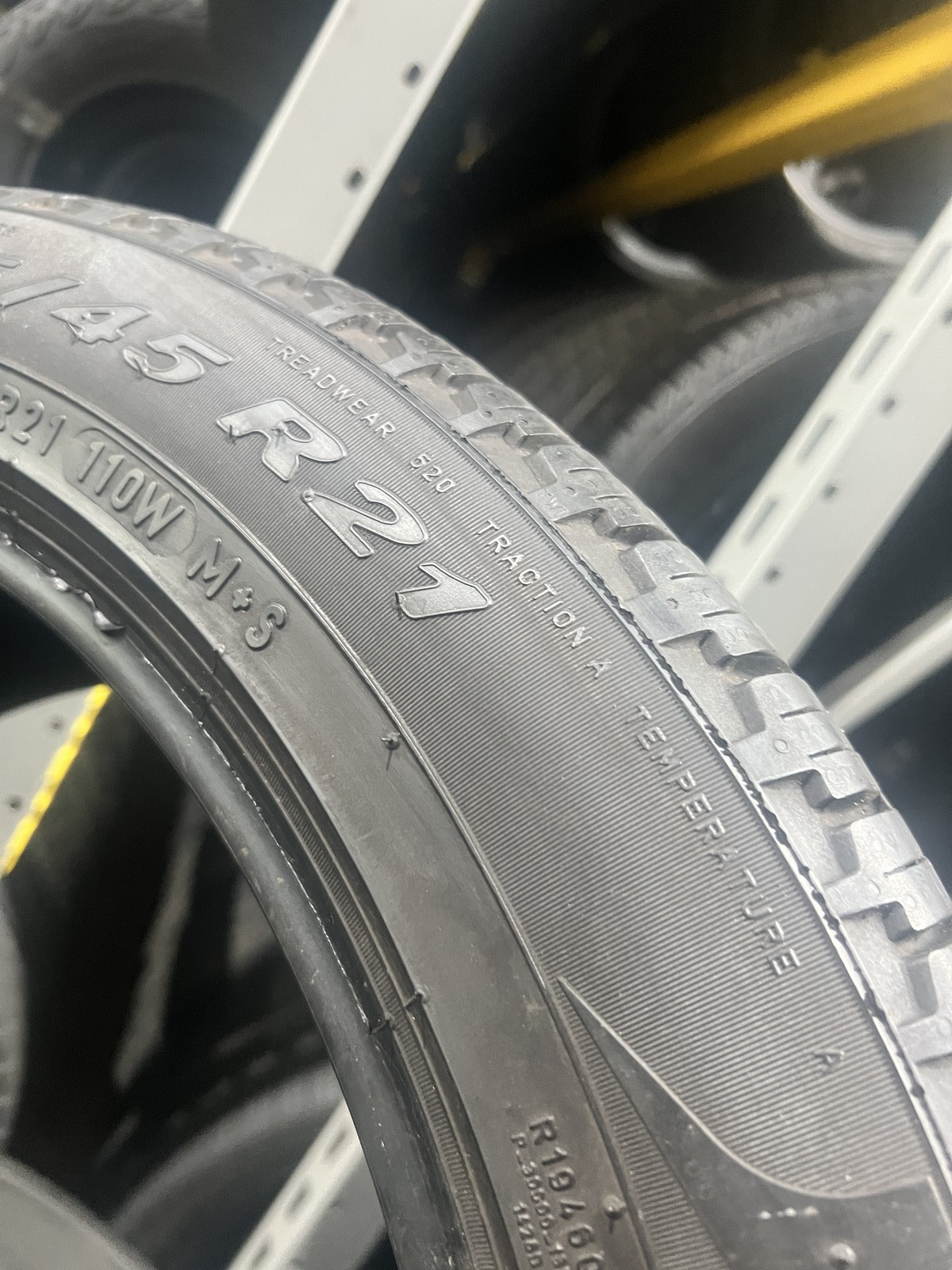 1 Tire Pirelli Scorpion Verde LR 275/45R21 110W DOT.0124 7.75/32