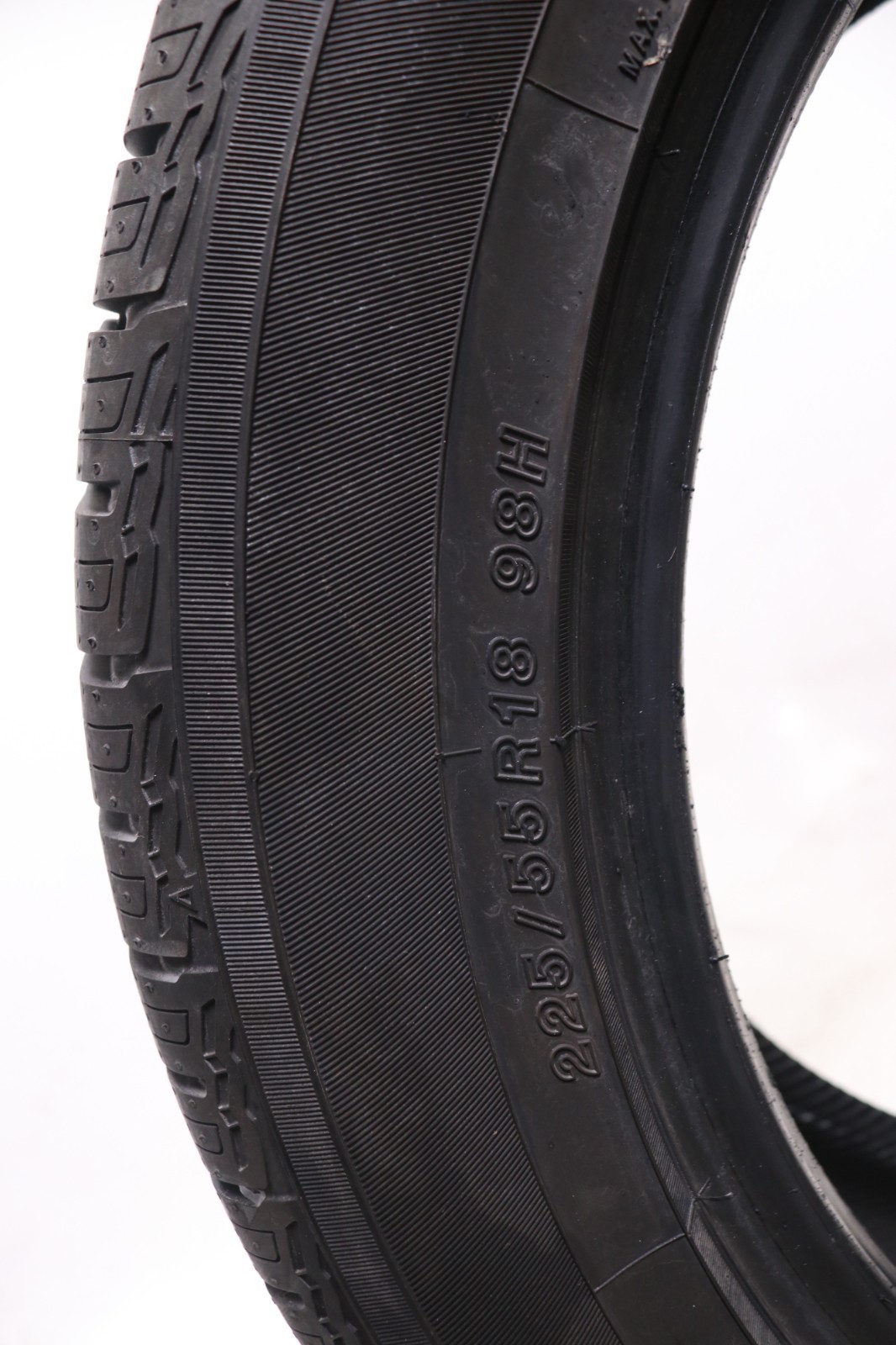 Set of 4 Used 225/55R18 Yokohama YK-CTX – 98H – 9-10/32