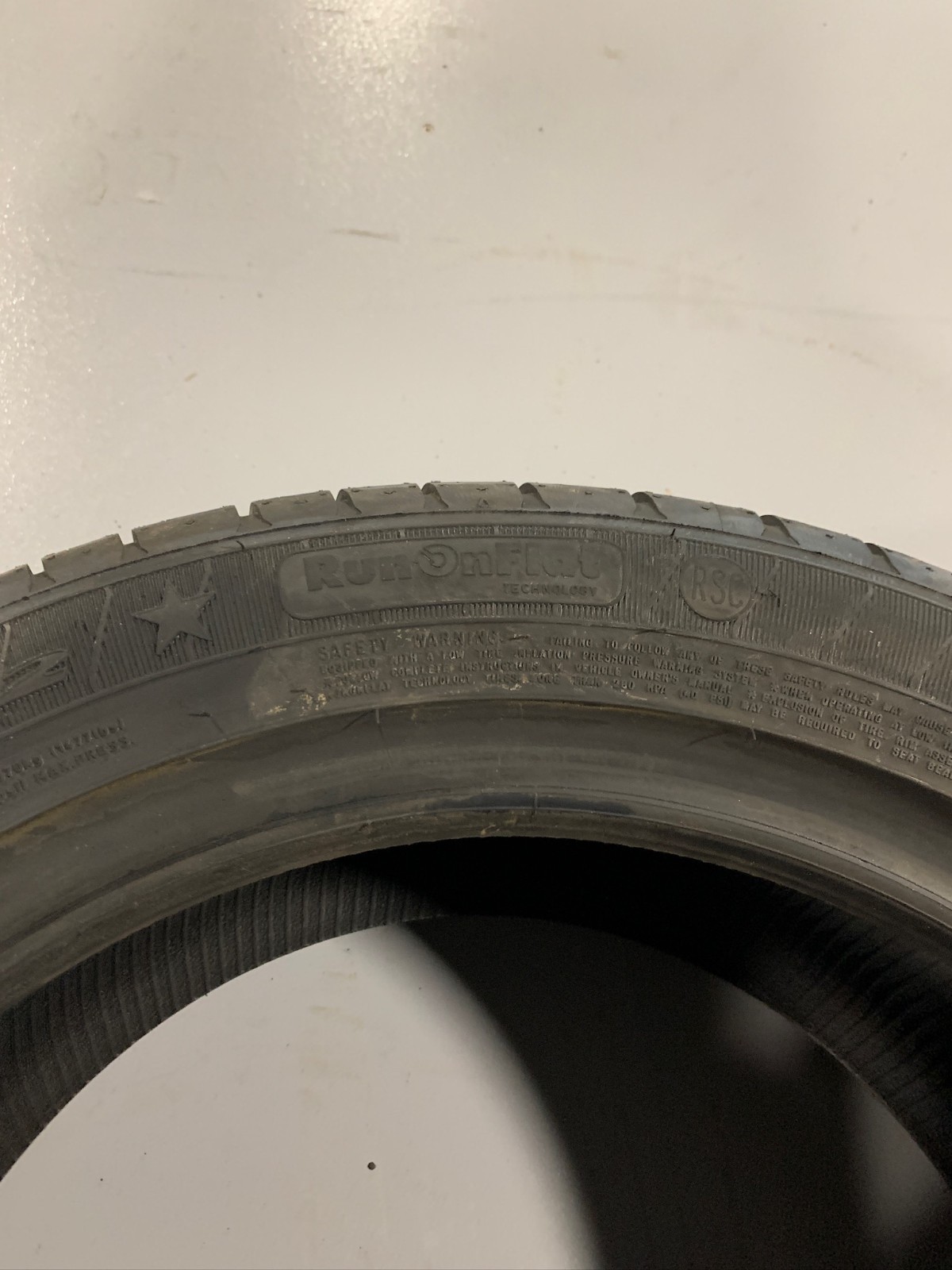 1 New 225 50 17 Goodyear Eagle LS-2 ROF All Season Run Flat Tire