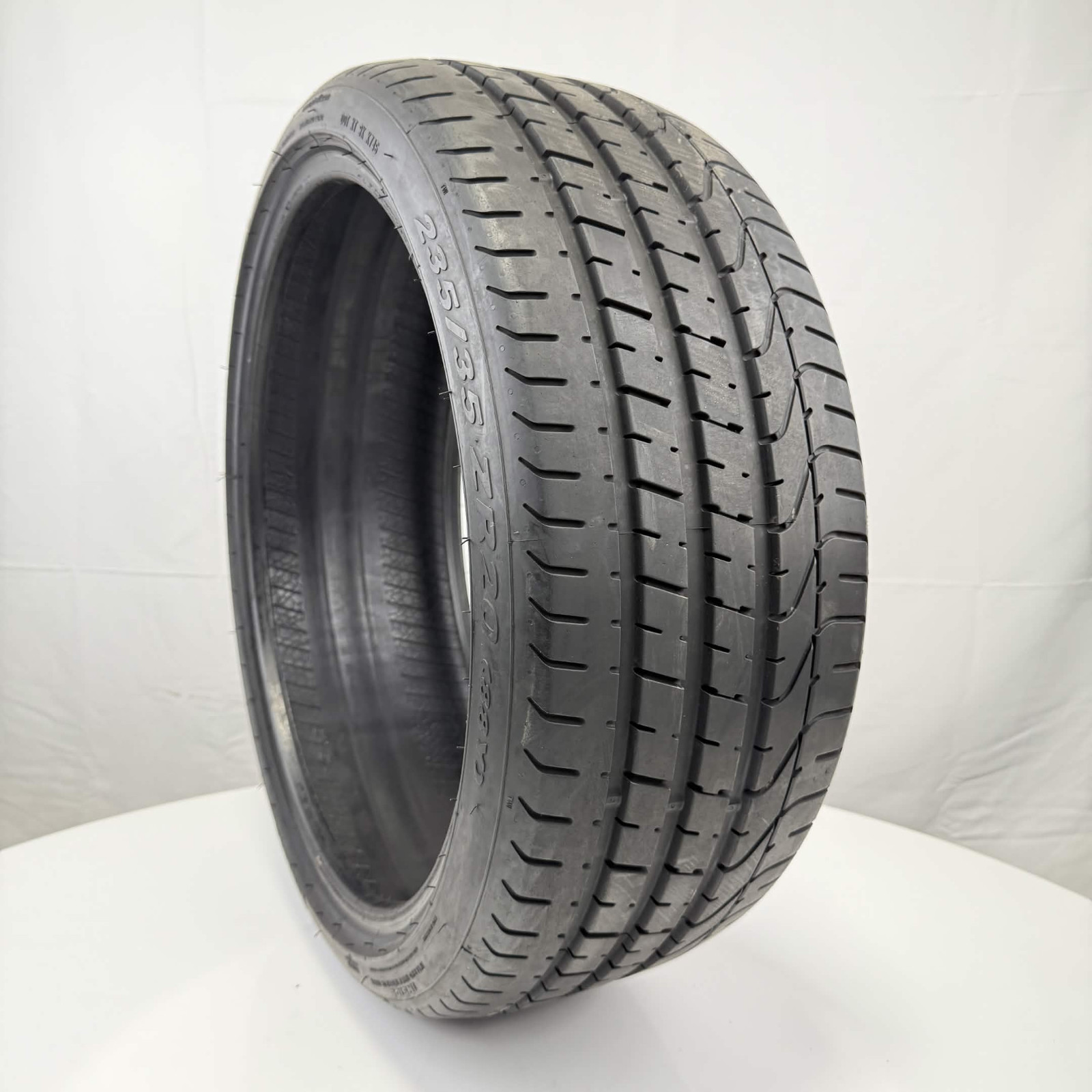 Used 235/35ZR20 Pirelli P Zero 88Y 9/32 (DOT 19)