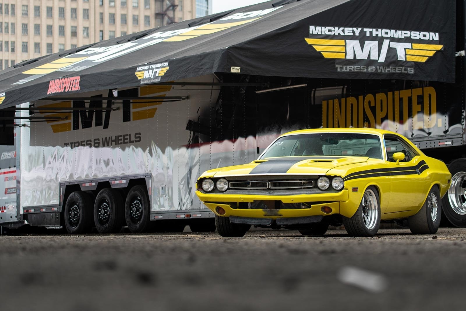 Mickey Thompson ET Drag Slick Tire – 28.0/9.0-15 M5 90000022010