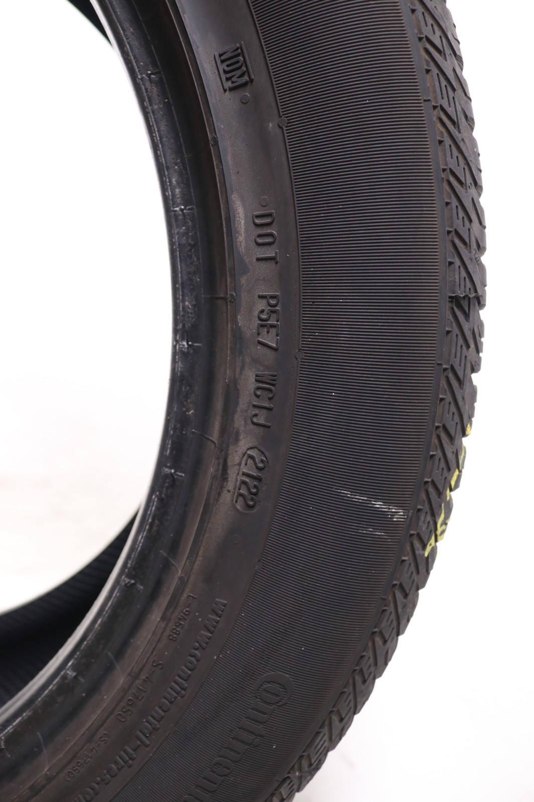 Set of 4 Used 235/55R19 Continental CrossContact LX Sport AO – 101H – 8.5-9/32