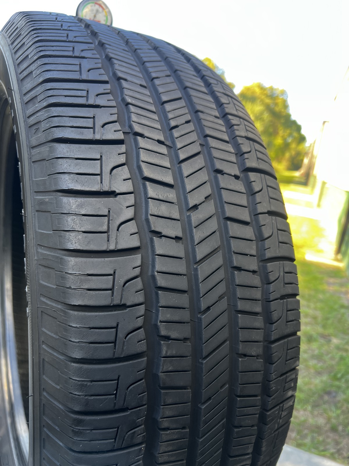 1 Tire Goodyear Reliant All-season 235/55R19 101V DOT.2724 7.75/32 NO Patch