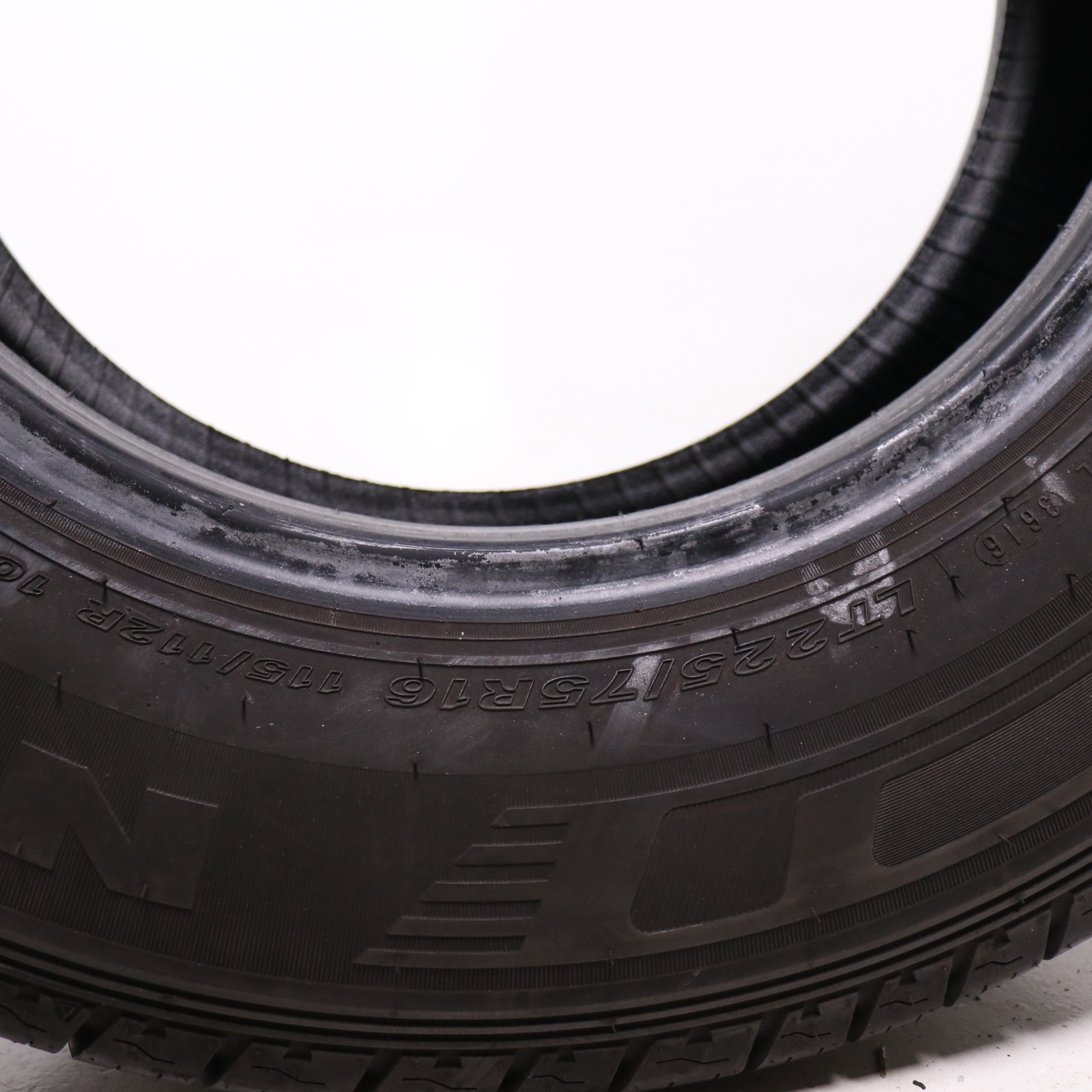 Set of 2 Used LT 225/75R16 Nexen Roadian CT8 HL – 115/112R – 9-10/32