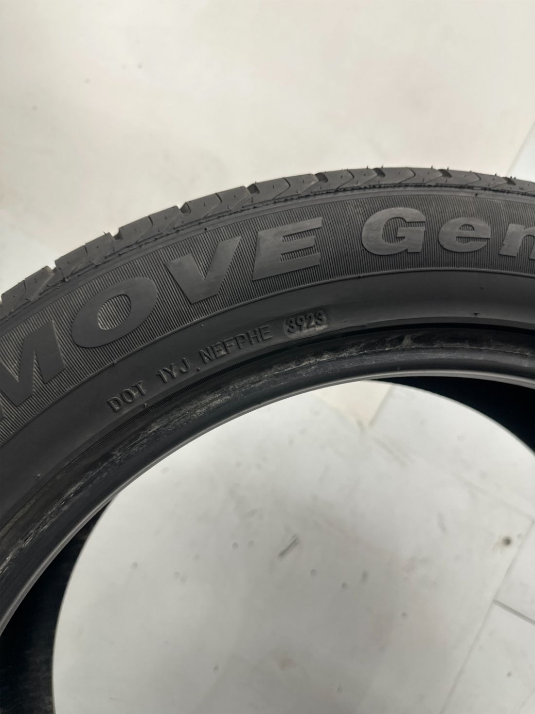 1 Used Ironman IMove Gen 2 AS P245/50R20 2455020 245/50/20 102 V – 11/32