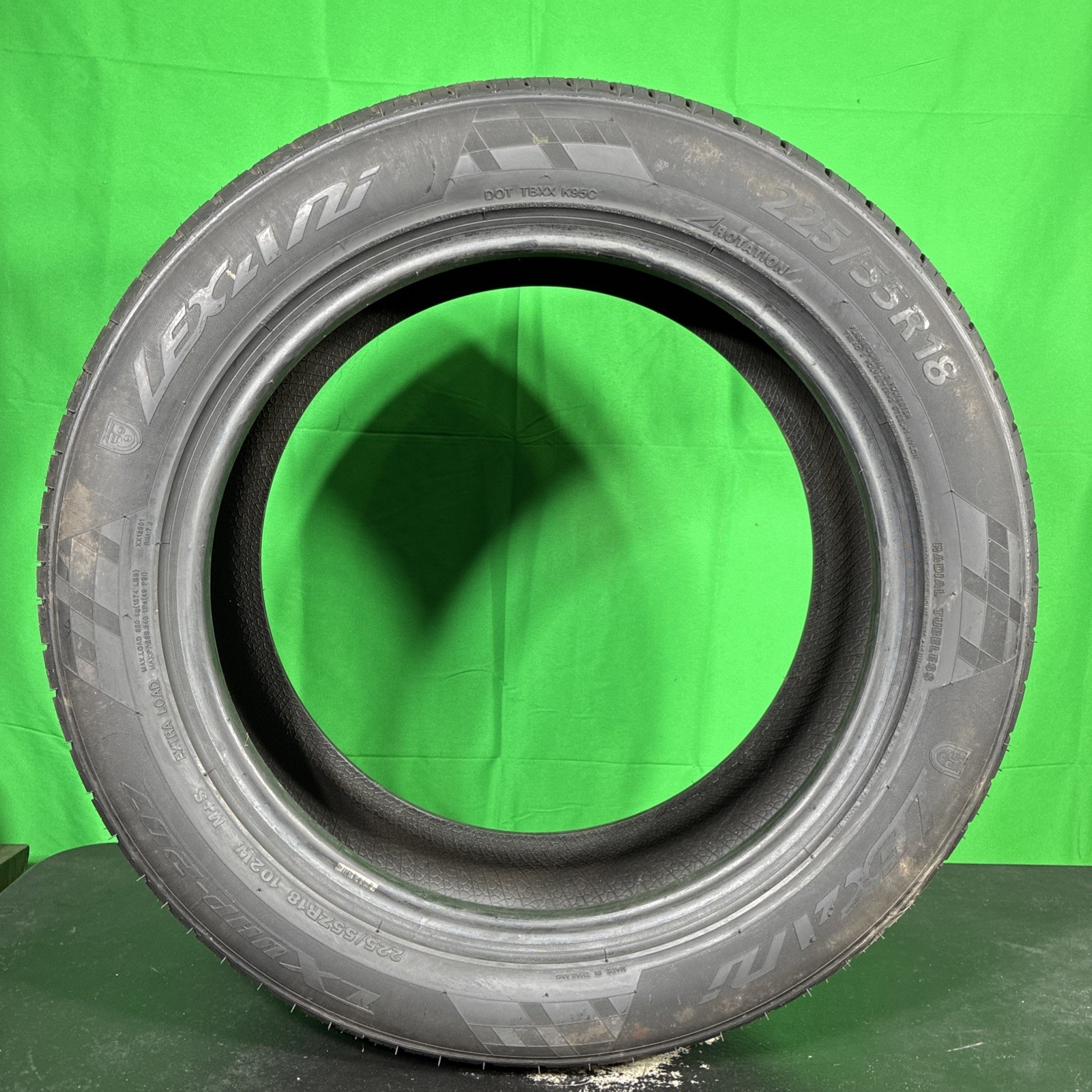 Single, Used- 225/55r18 Lexani 102w 8/32 Dot 4822