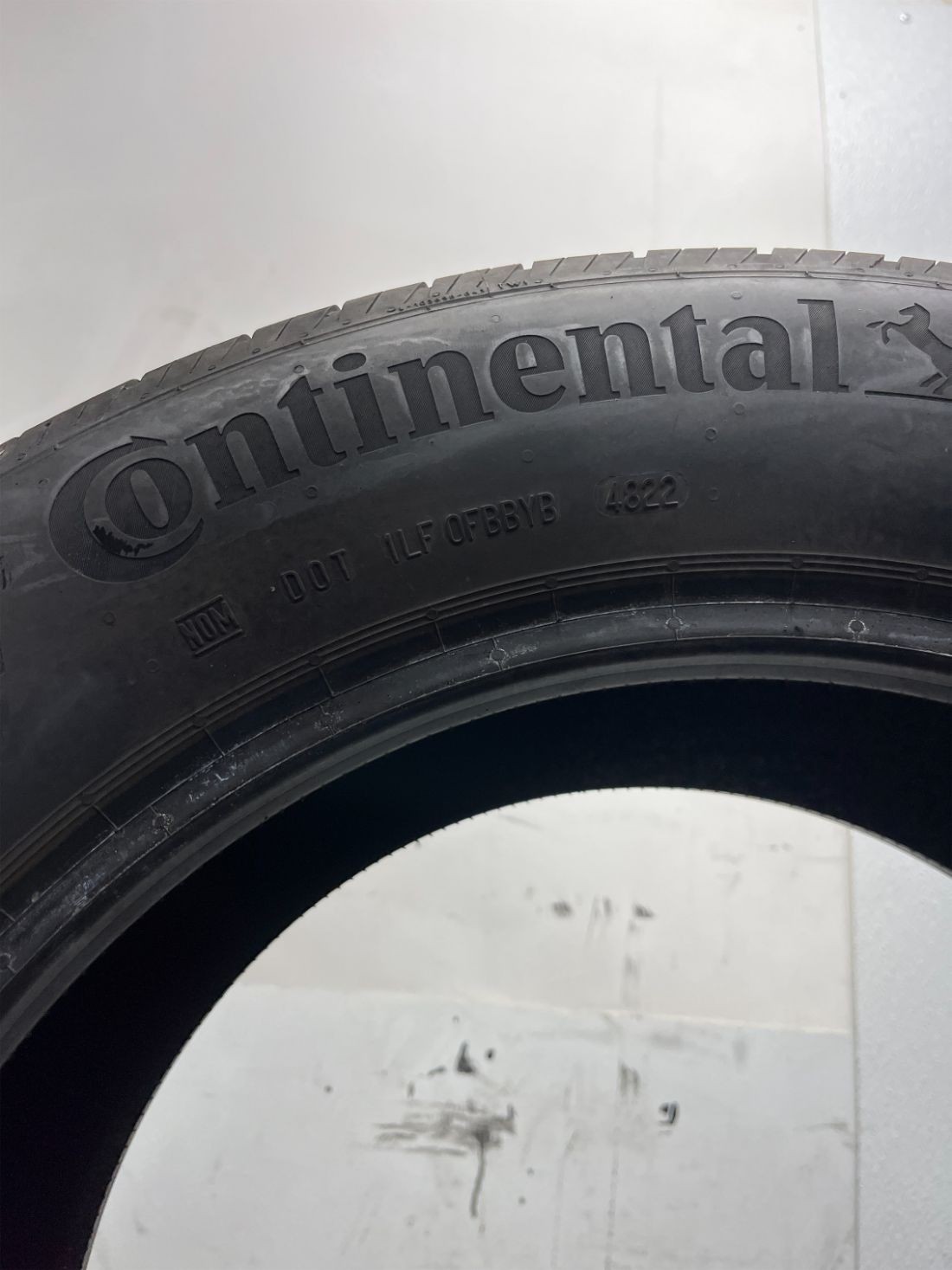 1 Used P235/60R18 Continental ProContact TX 103 H – 9/32