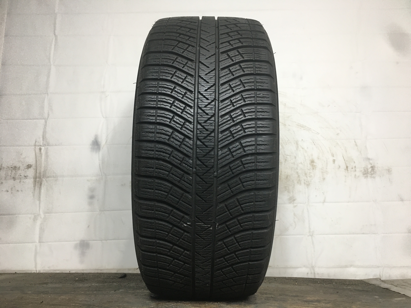 [1] Michelin Pilot Alpin 5 SUV P275/45R20 275 45 20 Tire 9.5-9.75/32