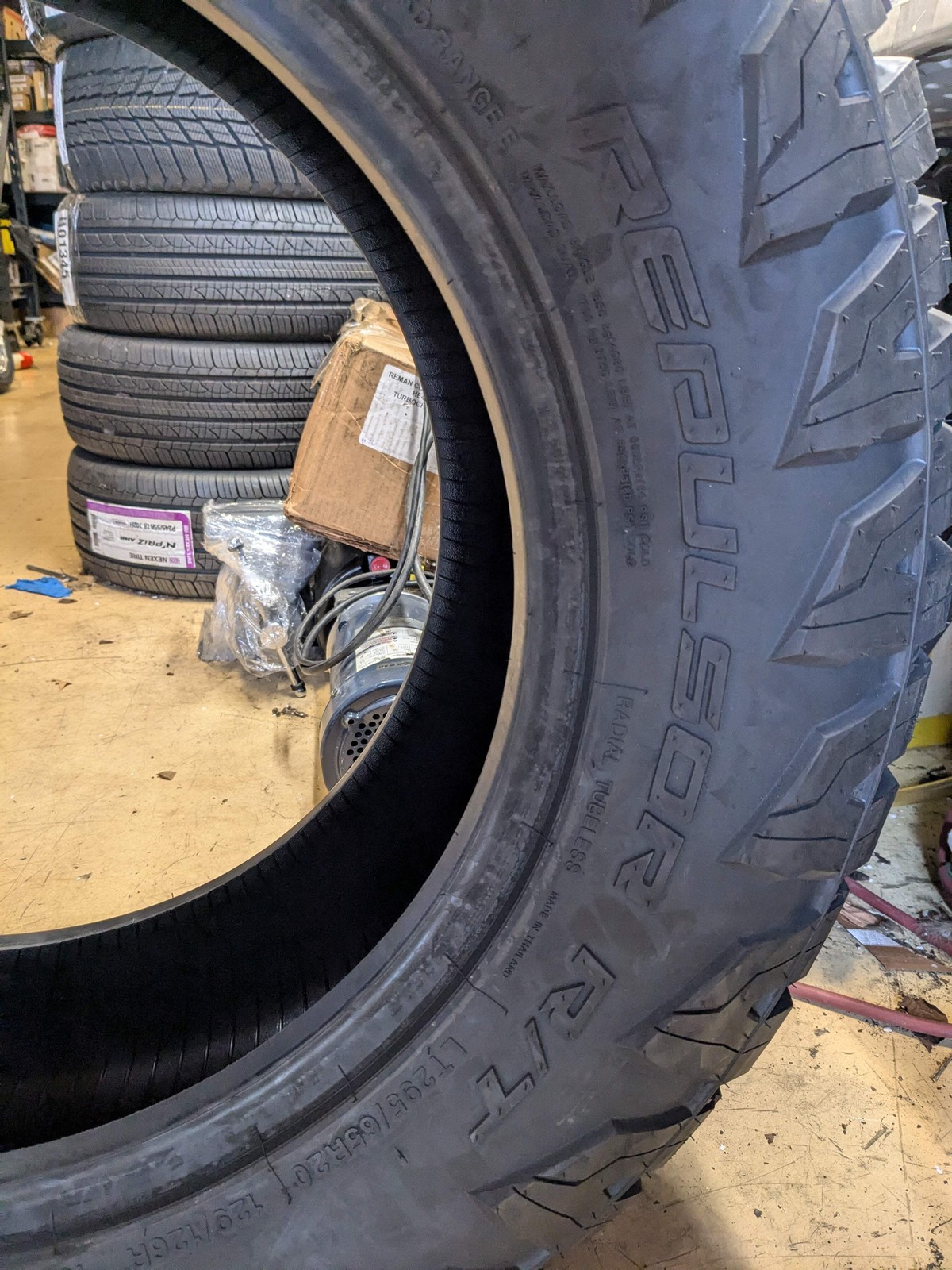 RBP REPULSOR R/T BSW LT 295 65 20 129/126R 10PLY RUGGED TIRE RBPSTRT2065010