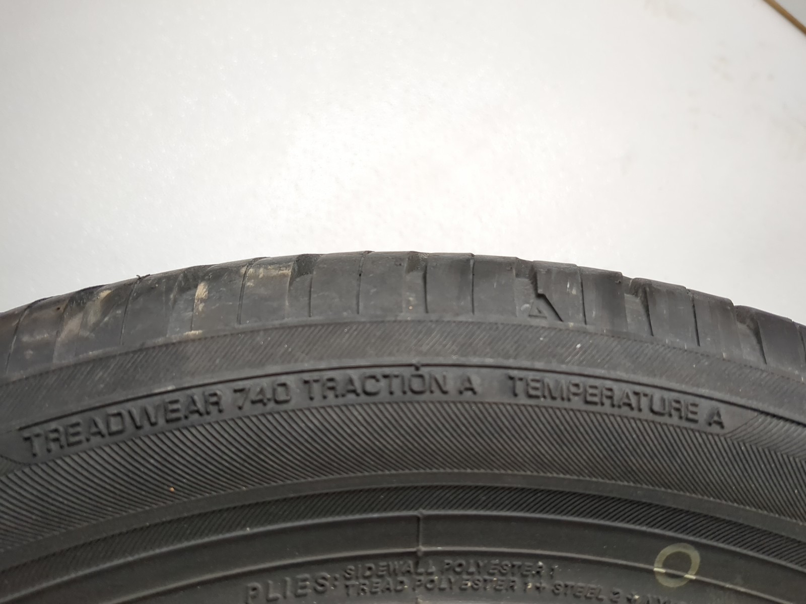 Used Tire 255/55R17 YOKOHAMA YK-GTX ALL SEASON 101V – Tread Depth 9/32