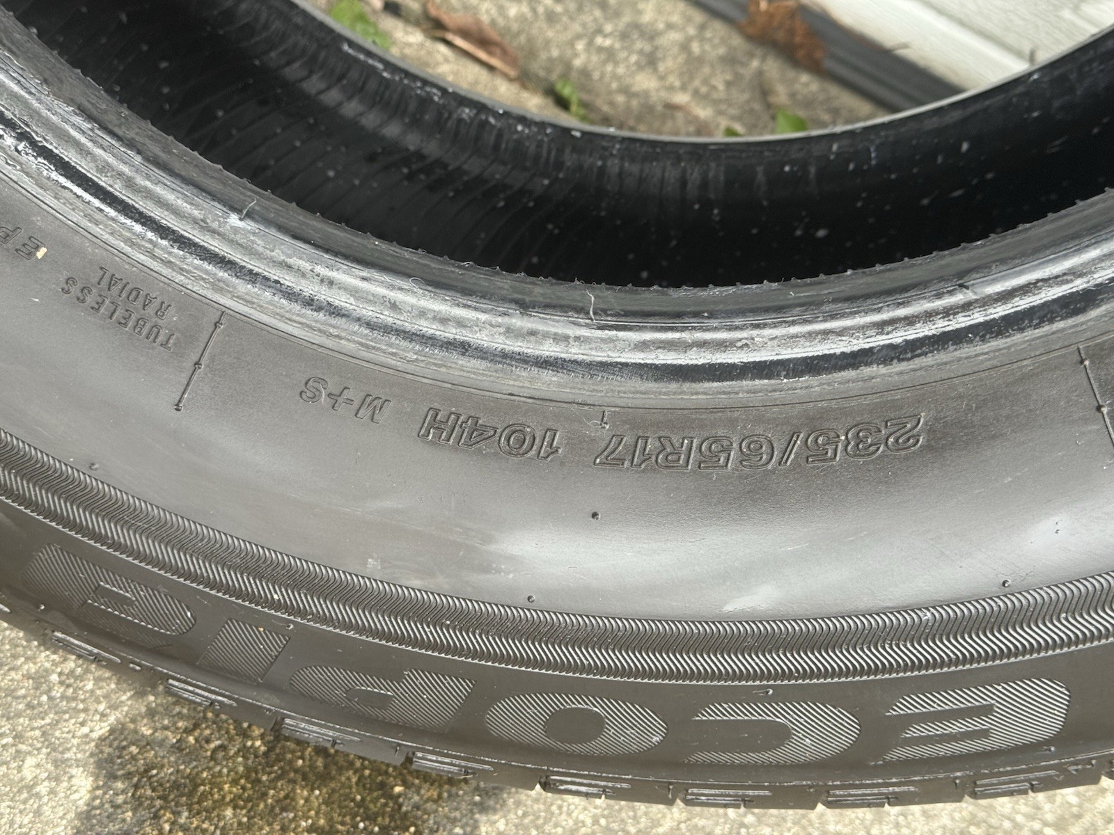 Bridgestone Ecopia All-Season 235/65/R17 Tires Only 17k Miles Great Condition!!