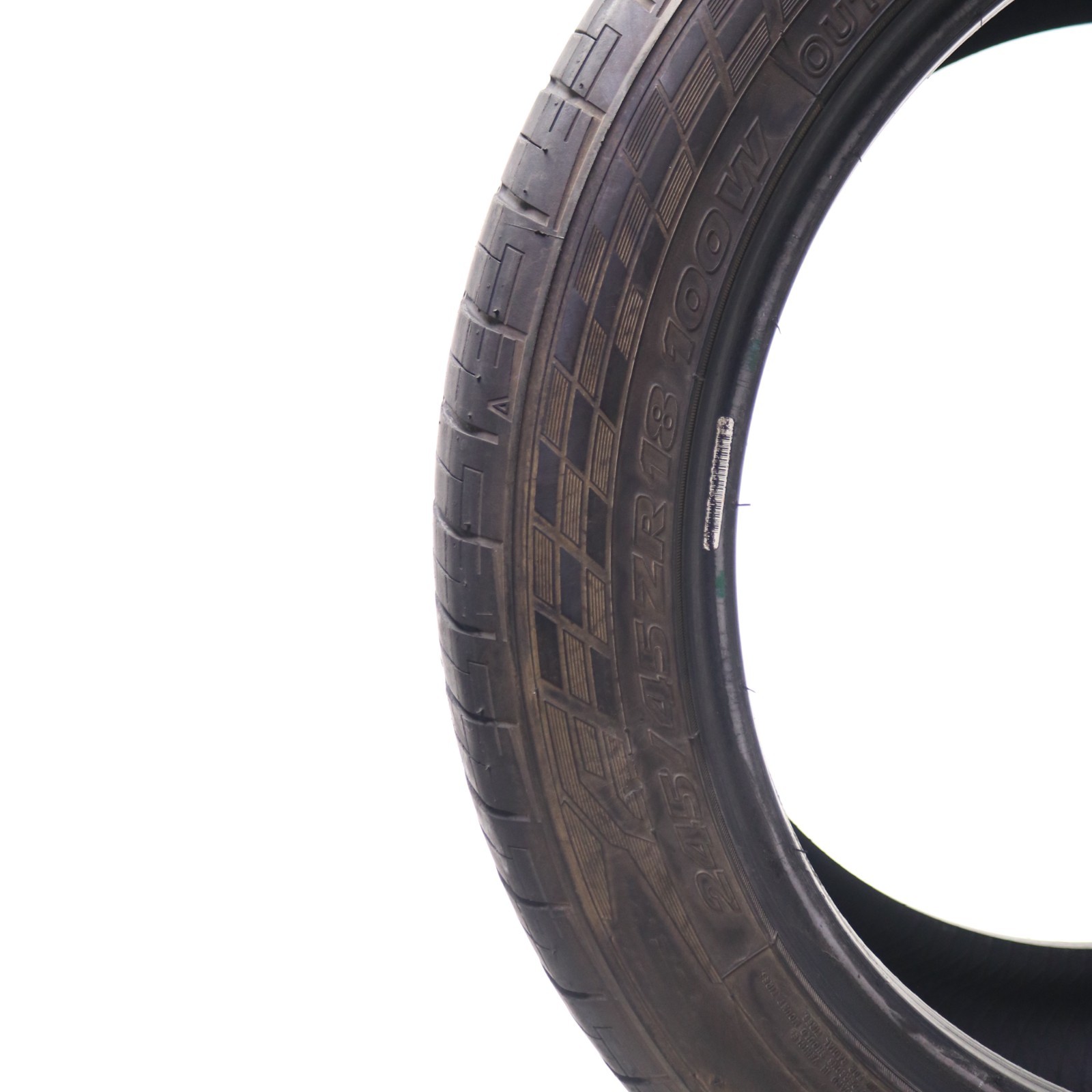 Used 245/45ZR18 Road Hugger GTZ – 100W – 6/32 No Repairs