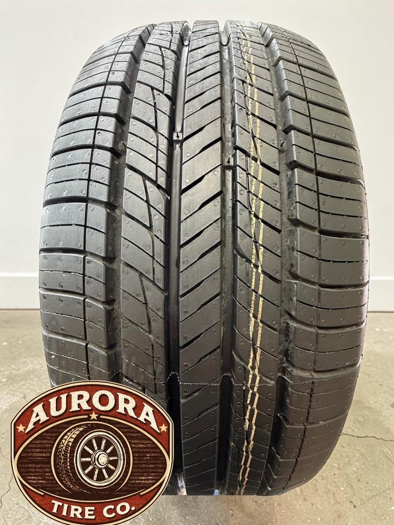 235/55R19 kumho Crugen HR71 101H 10/32Tread Used Tire 2355519 ID#21956
