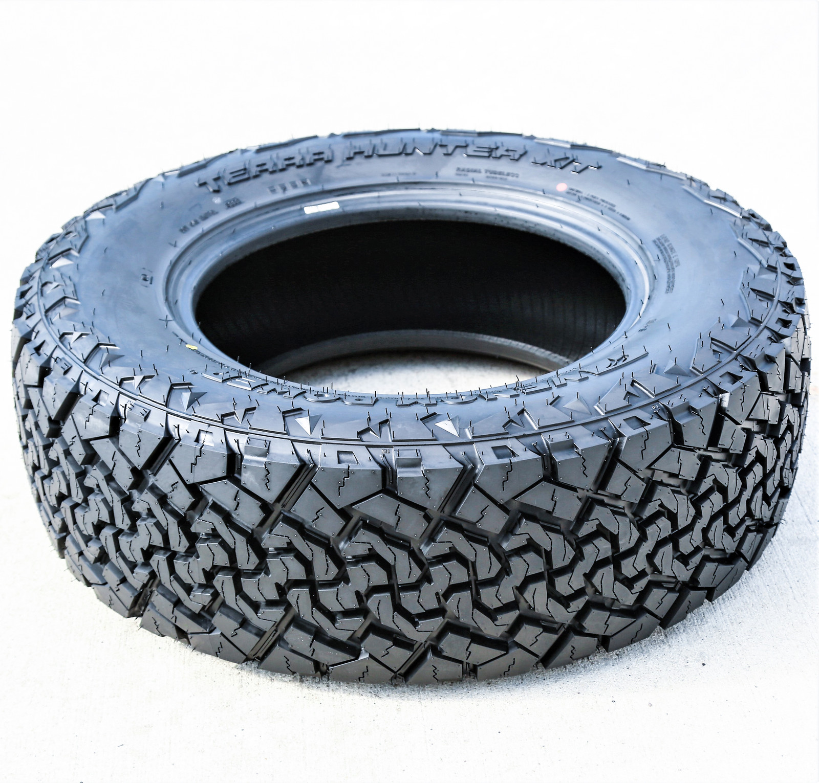 4 Tires Venom Power Terra Hunter X/T 265/70R16 112T XT Extreme Terrain