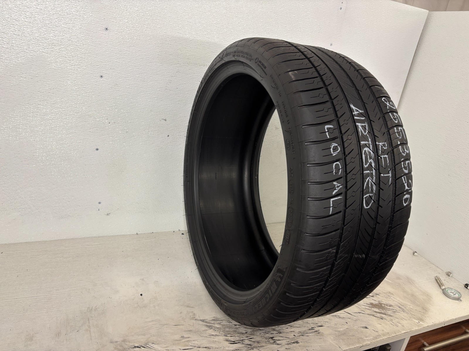NO SHIPPING ONLY LOCAL PICK UP 1 Tire 255 35 20 Michelin Pilot Sport A/S ZP RFT