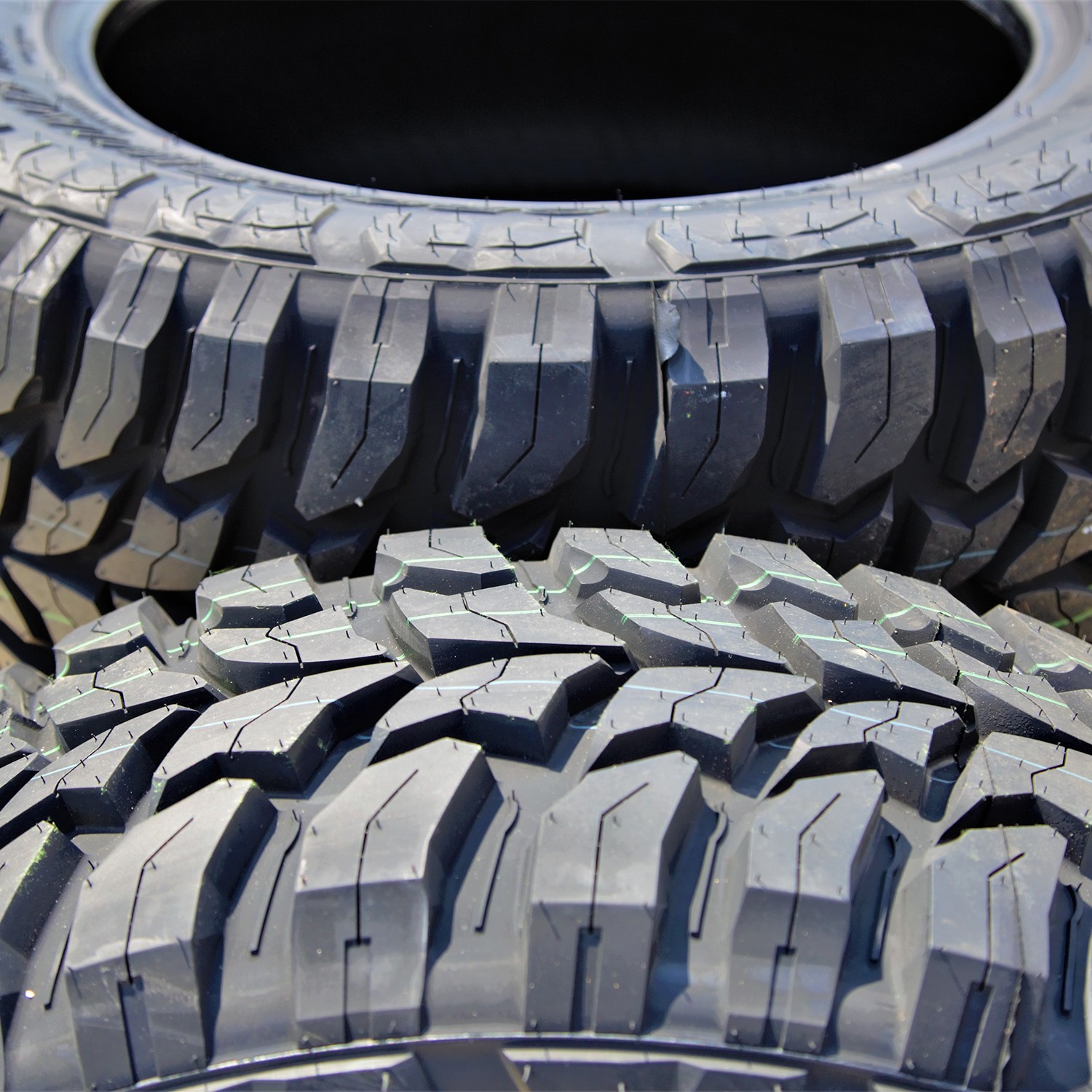 New Crosswind M/T LT 305/70R16 ( 33×12.00R16 ) Load E 10 Ply MT Mud Tires