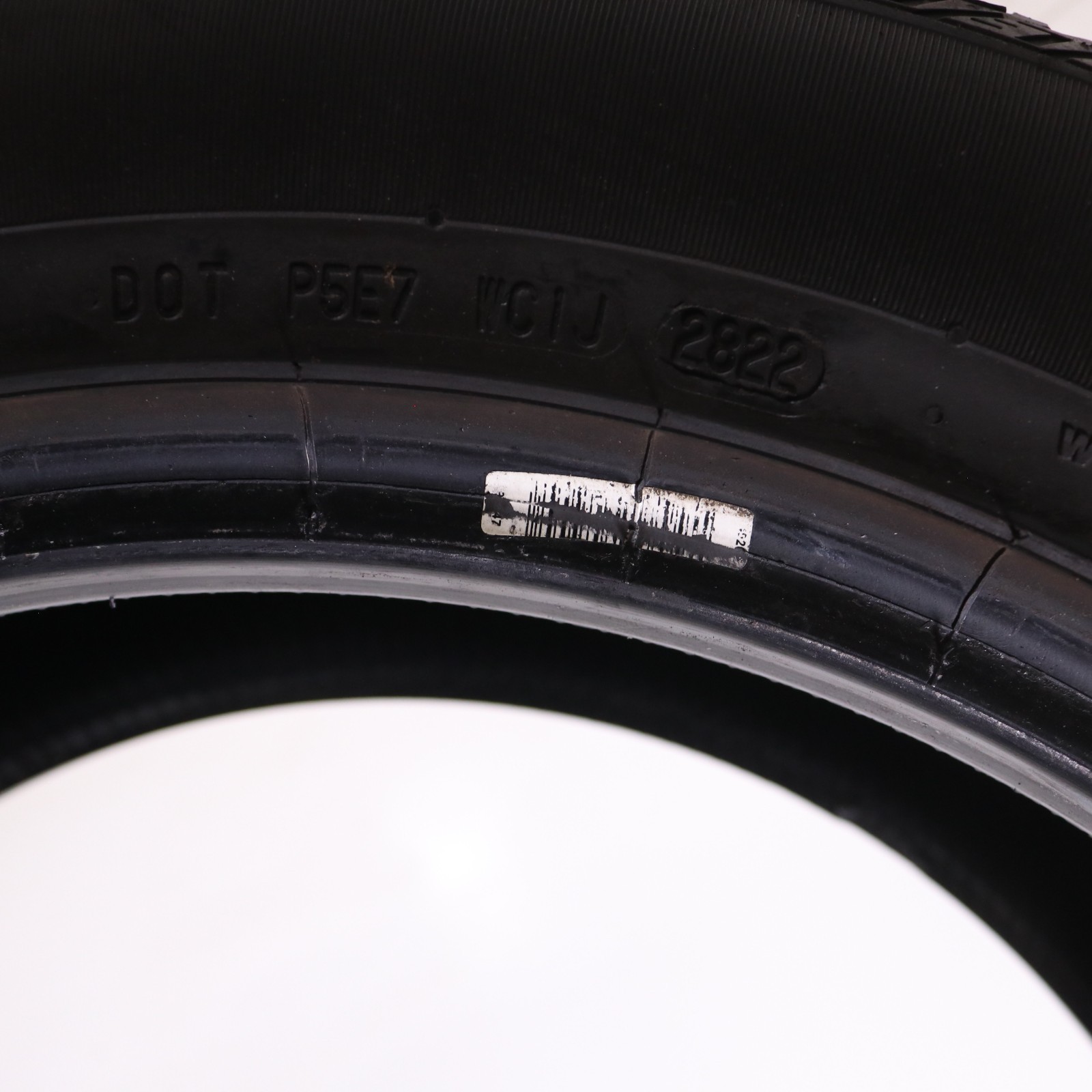 Set of 4 Used 235/55R19 Continental CrossContact LX Sport AO – 101H – 8.5-9/32