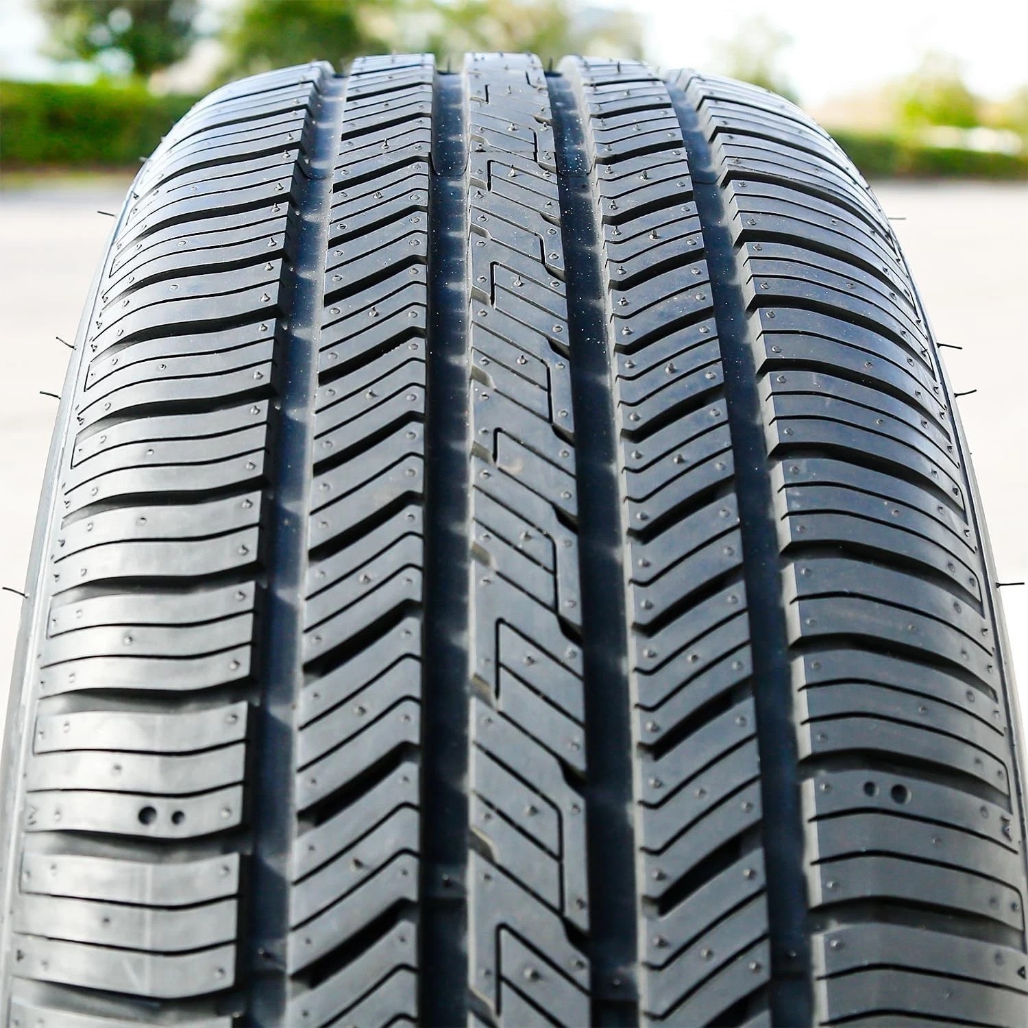 Kinergy ST H735 215/55R16 97H XL – Durable All-Season Radial Tire